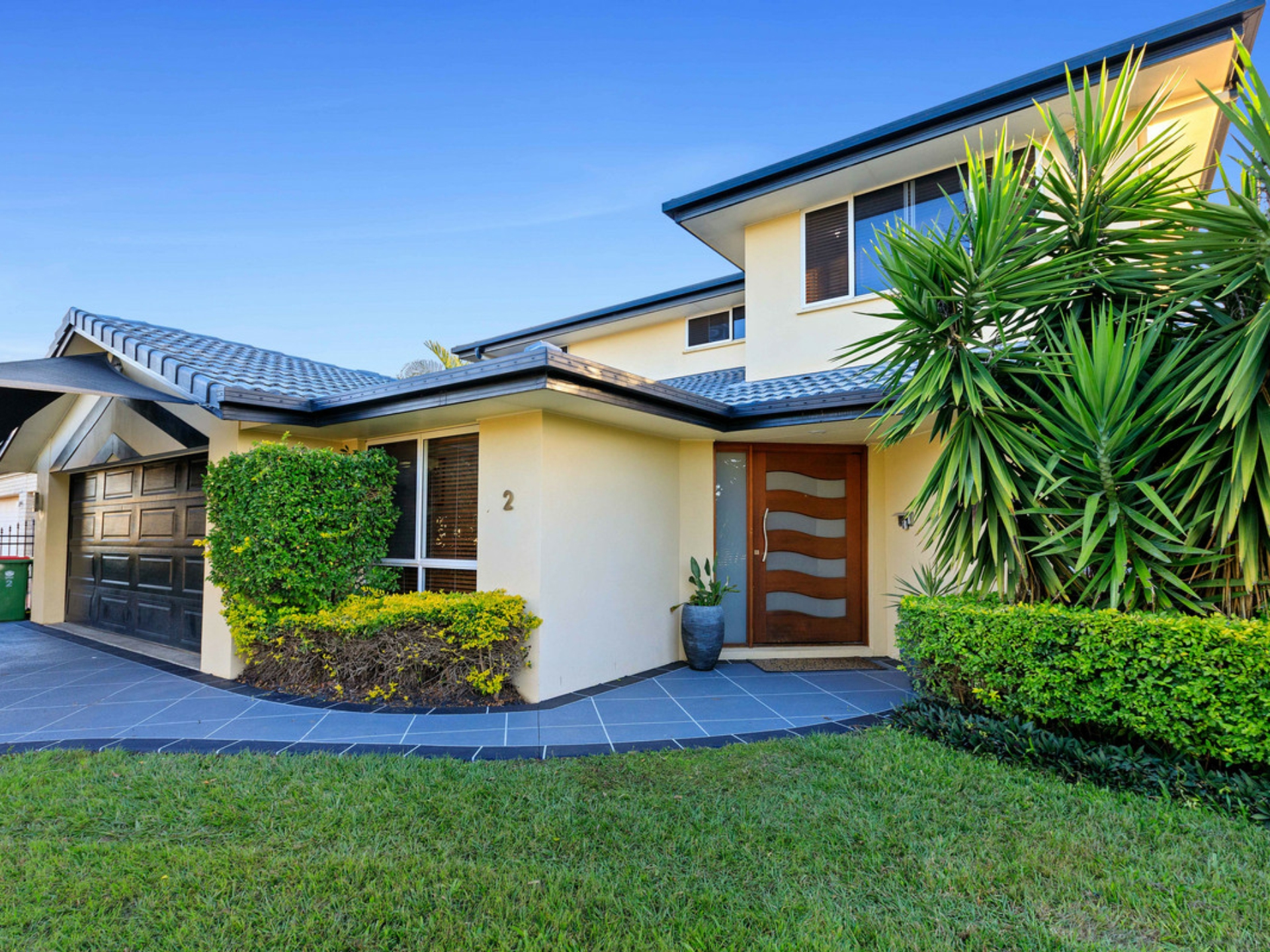 2 Pennant Court, BIRKDALE