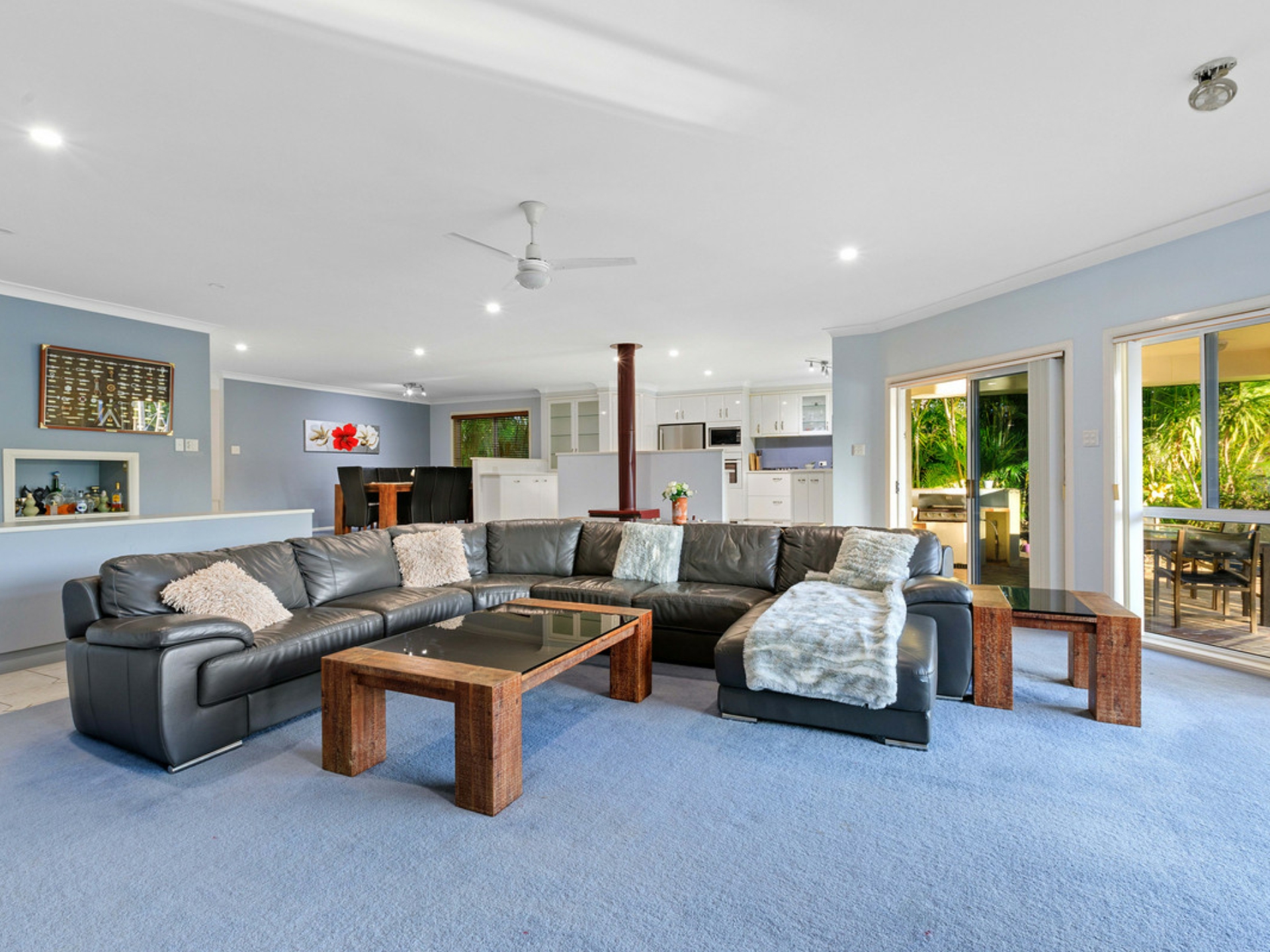 2 Pennant Court, BIRKDALE