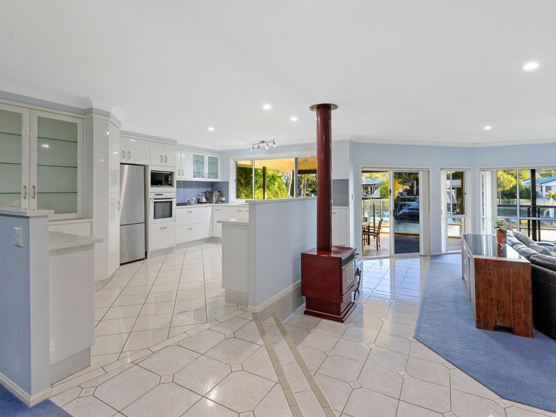 2 Pennant Court, BIRKDALE