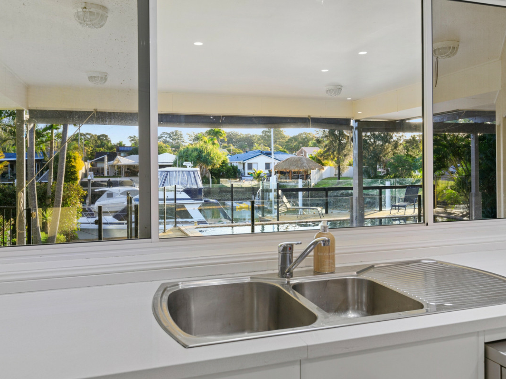 2 Pennant Court, BIRKDALE