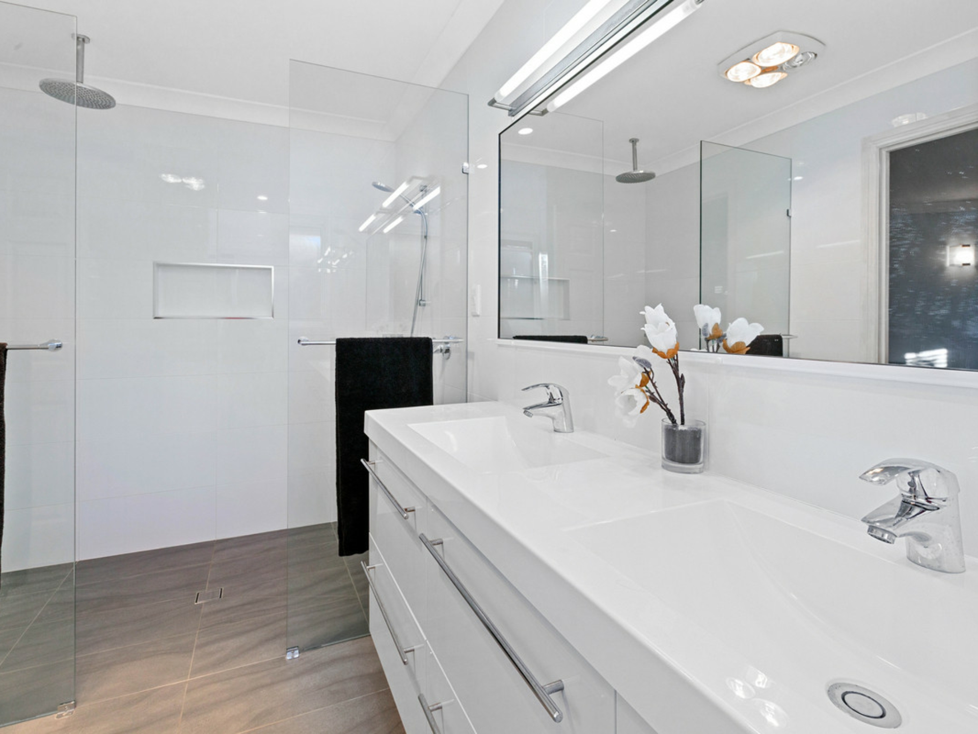 2 Pennant Court, BIRKDALE