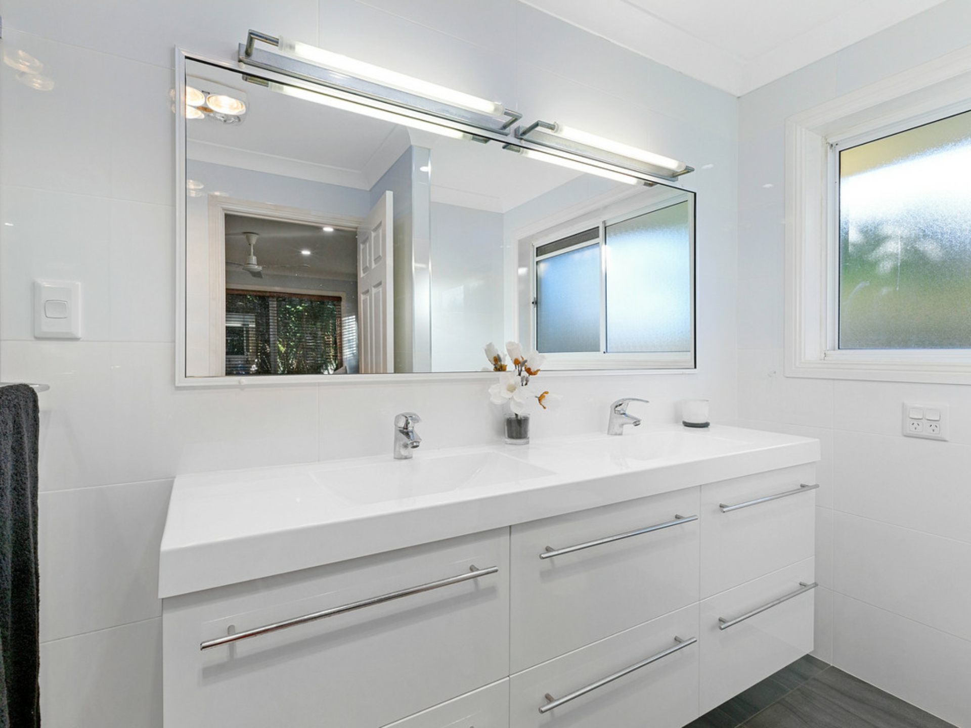 2 Pennant Court, BIRKDALE