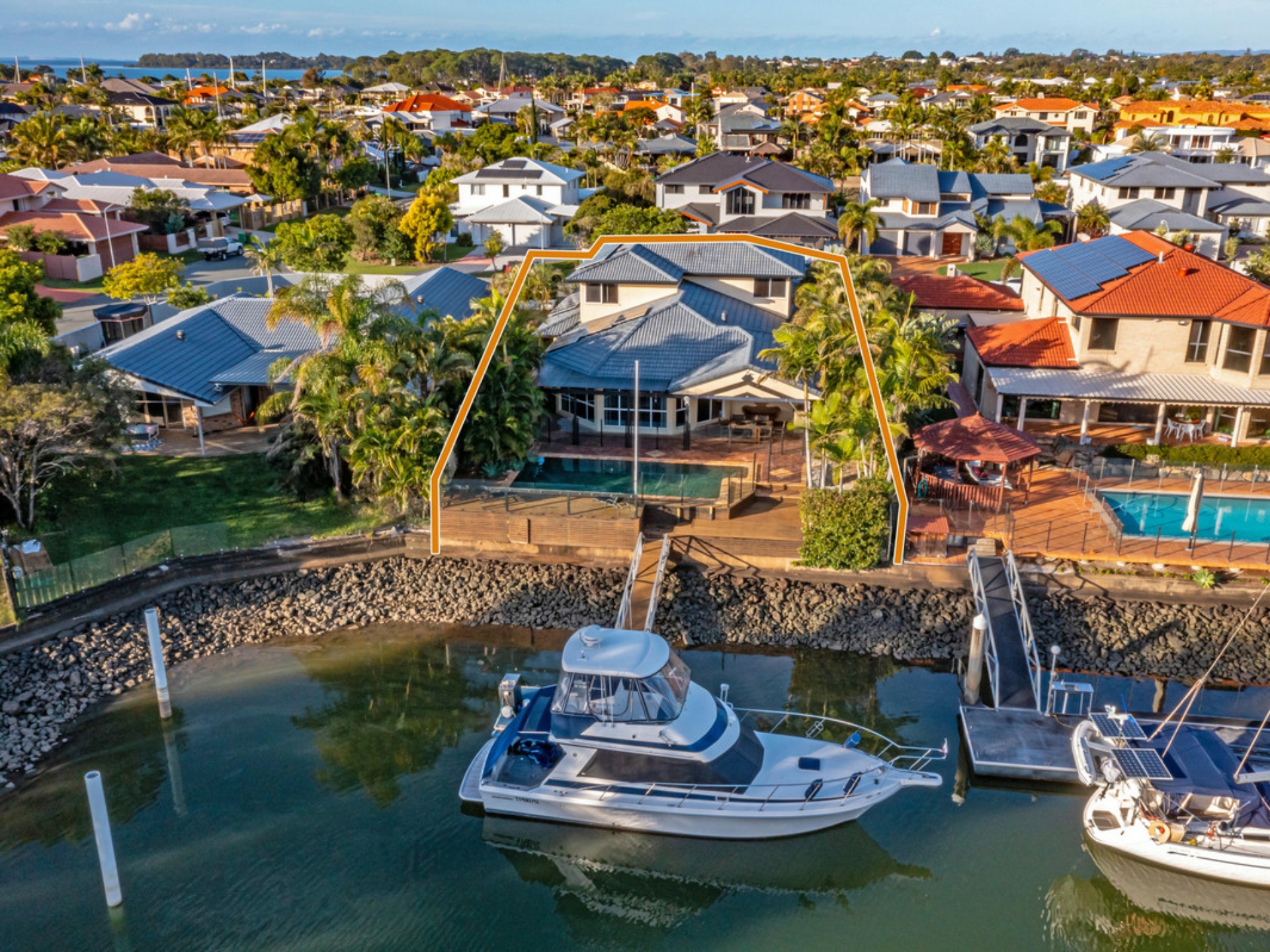 2 Pennant Court, BIRKDALE