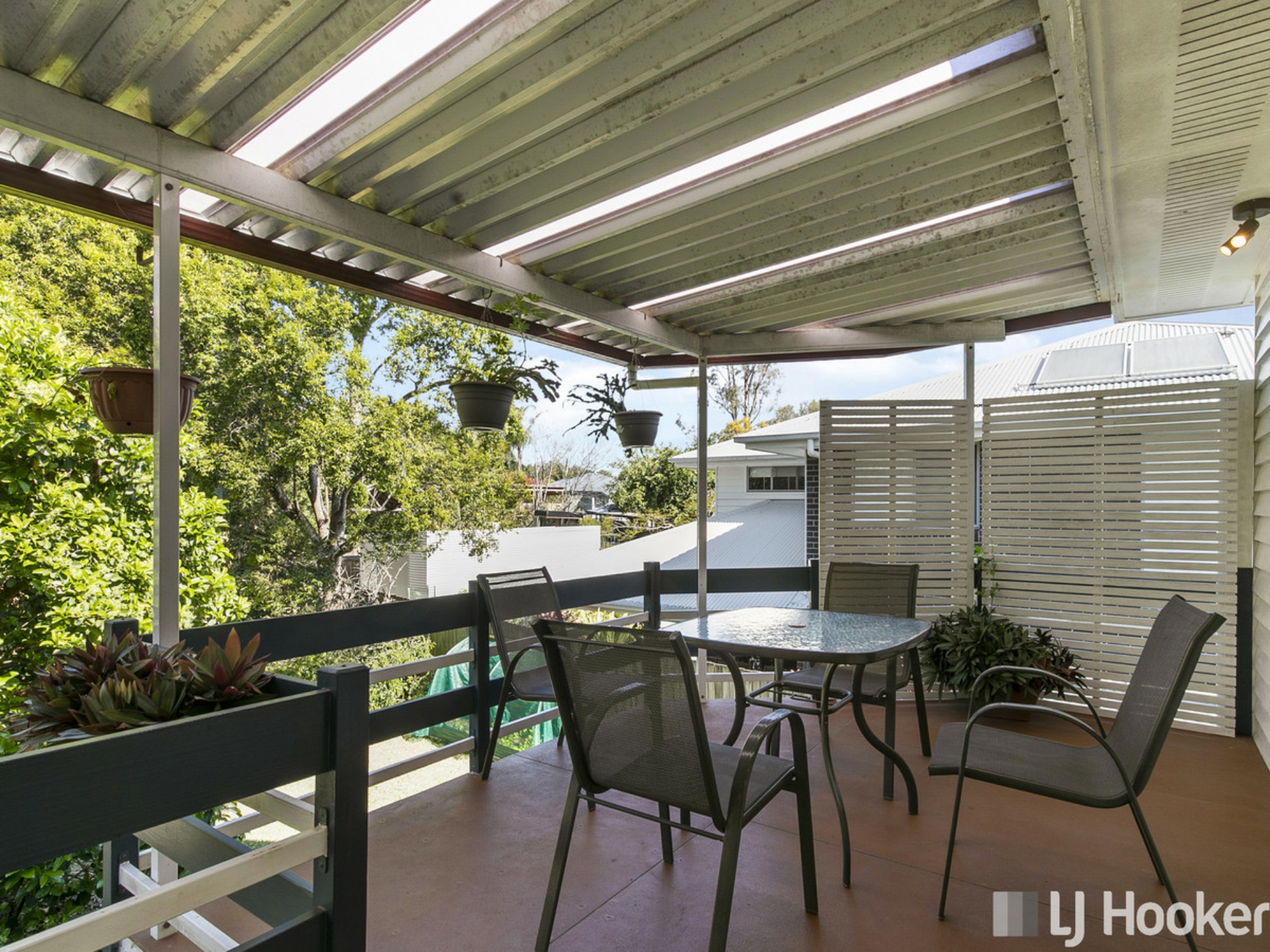 201 Beddoes Street, HOLLAND PARK