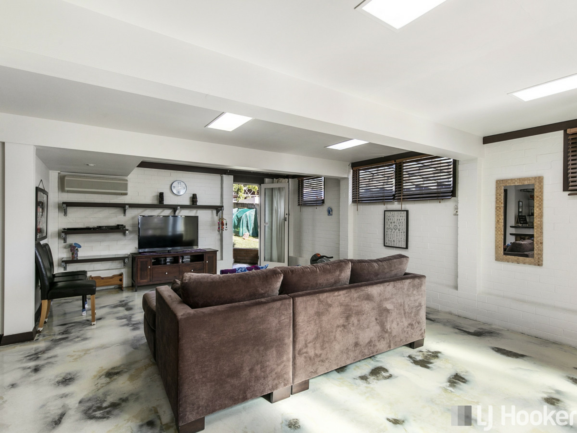201 Beddoes Street, HOLLAND PARK