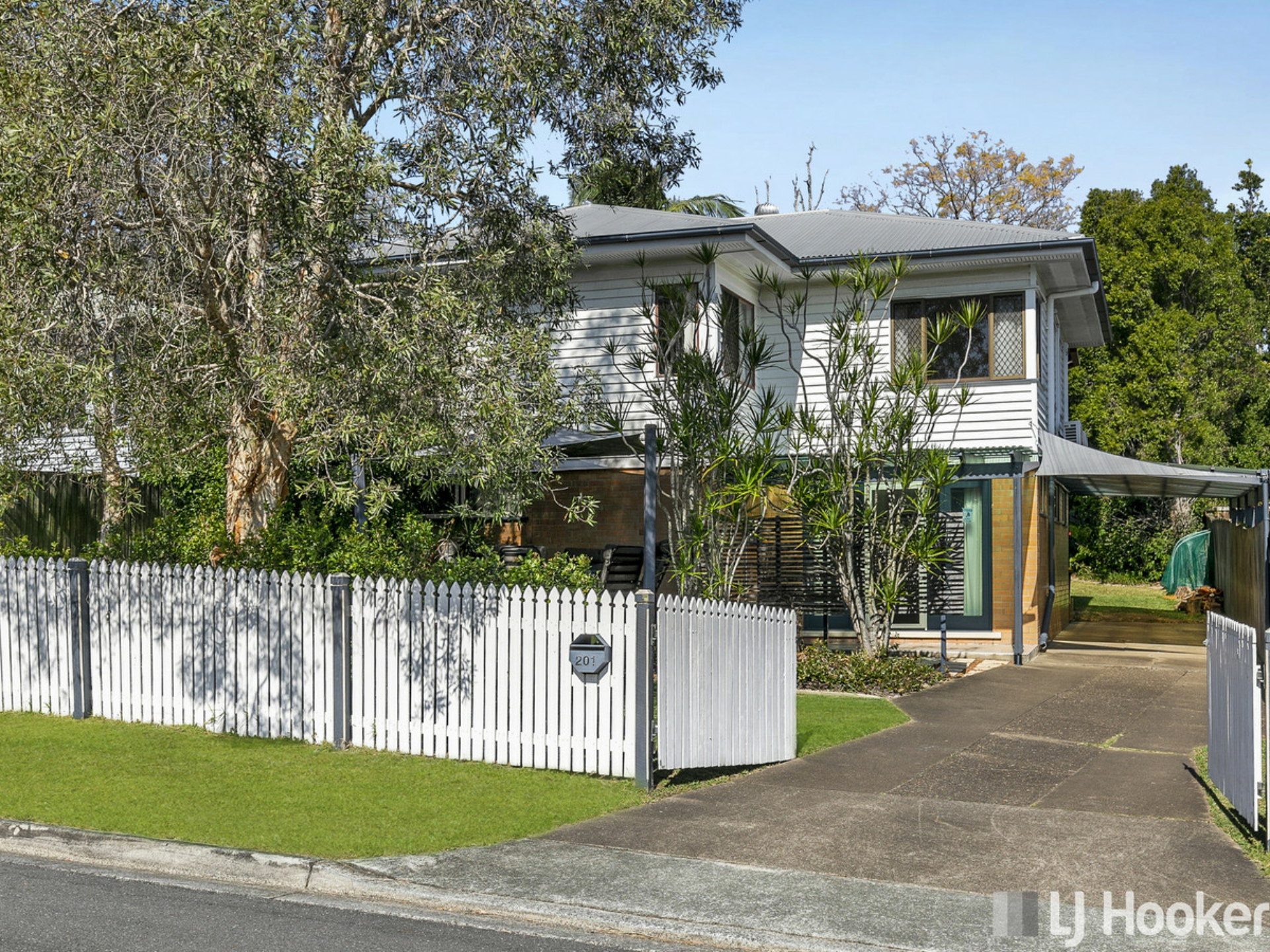 201 Beddoes Street, HOLLAND PARK