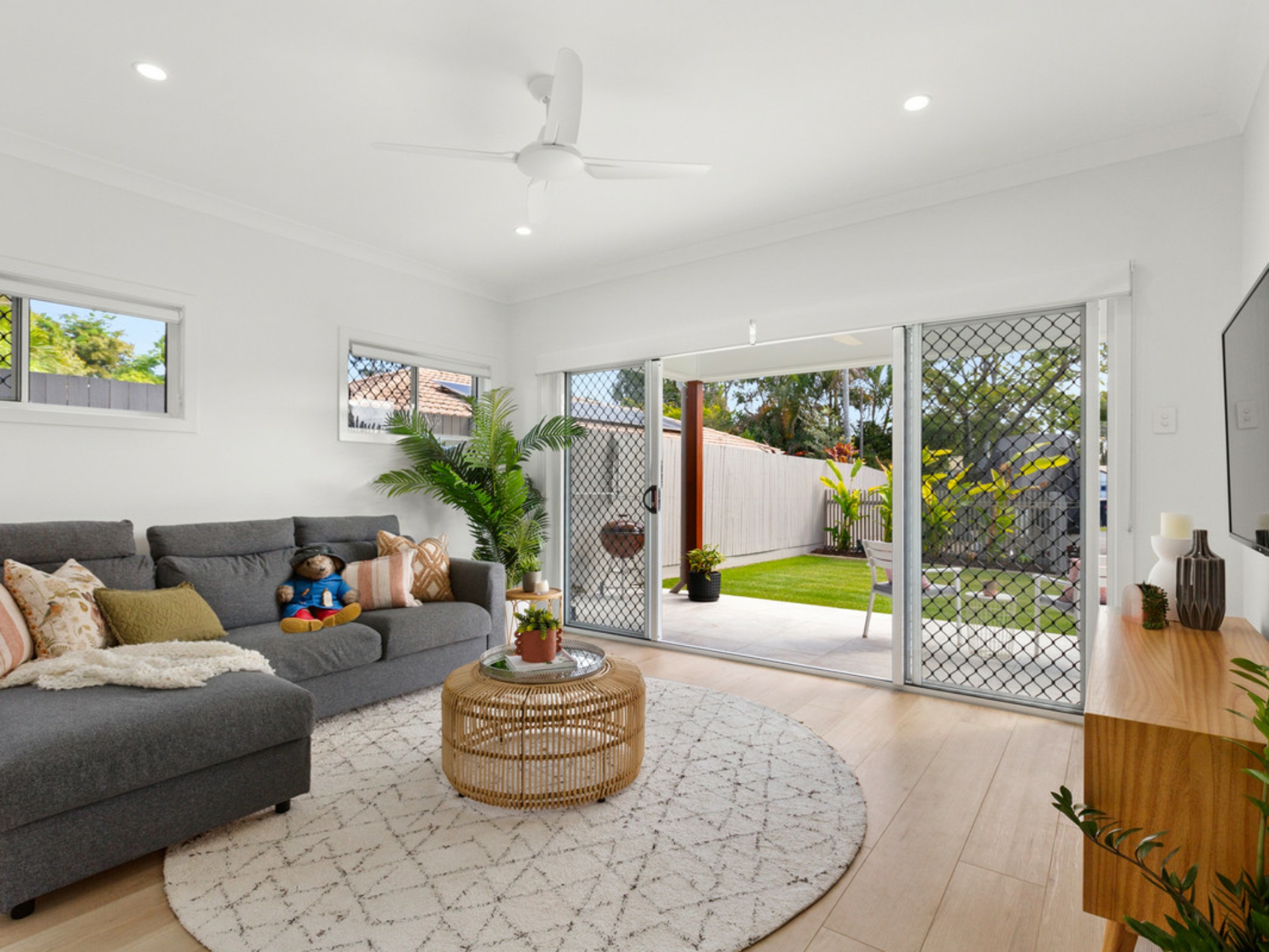 16 Oakland Avenue, REDLAND BAY