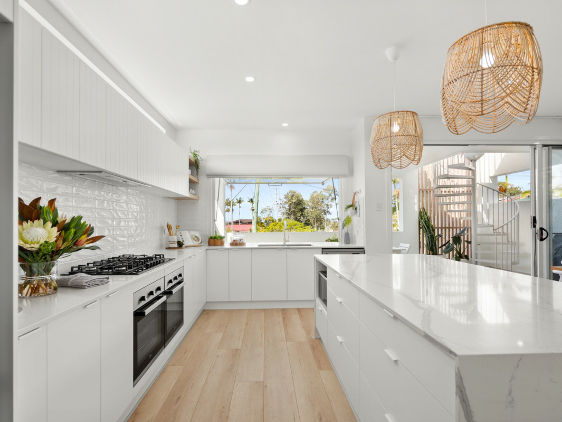 16 Oakland Avenue, REDLAND BAY