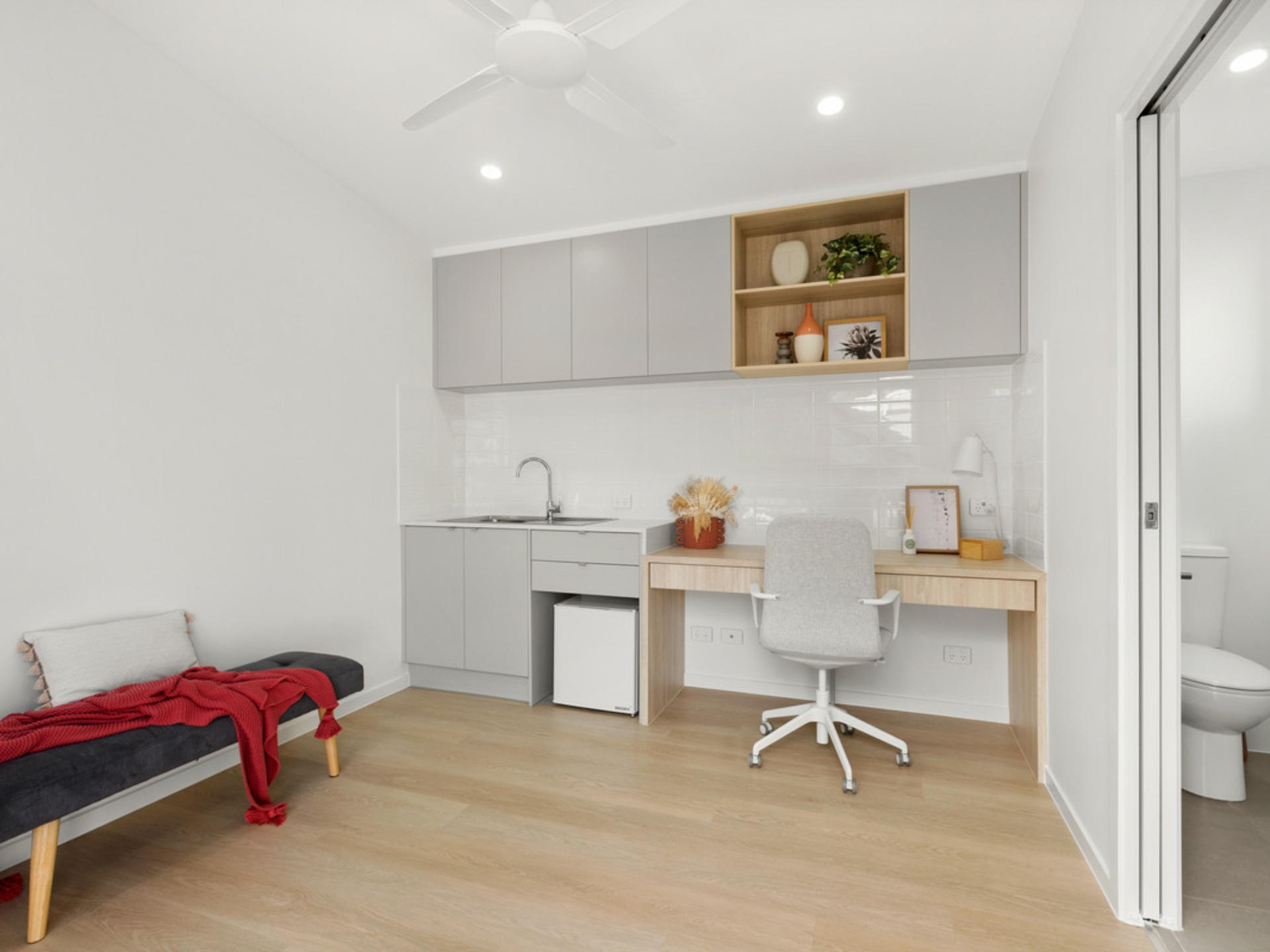 16 Oakland Avenue, REDLAND BAY