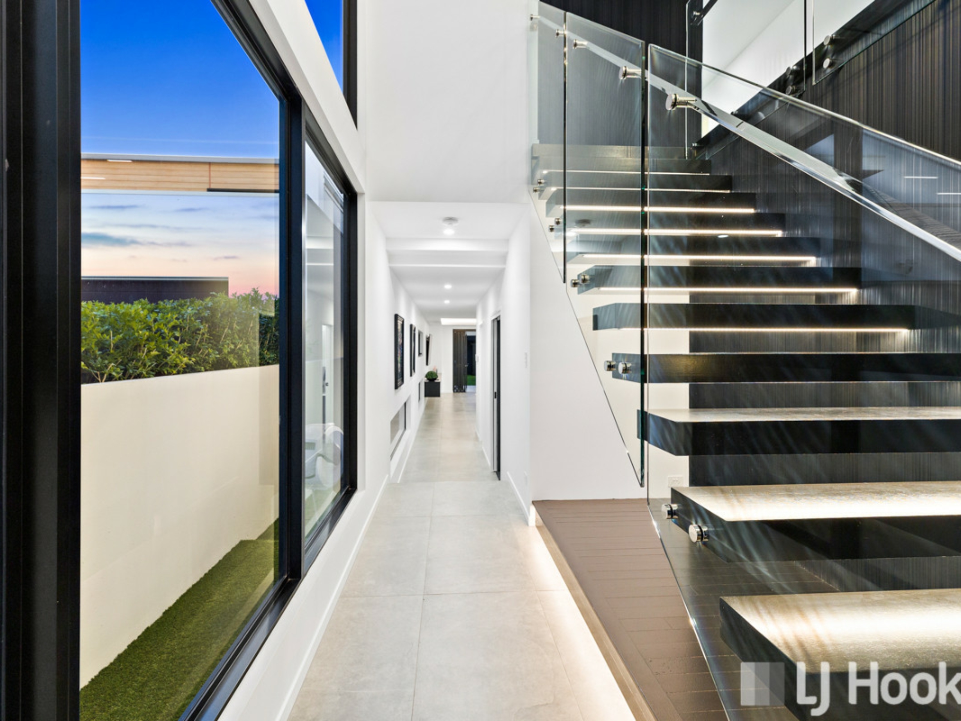 23A Seacrest Court, RABY BAY