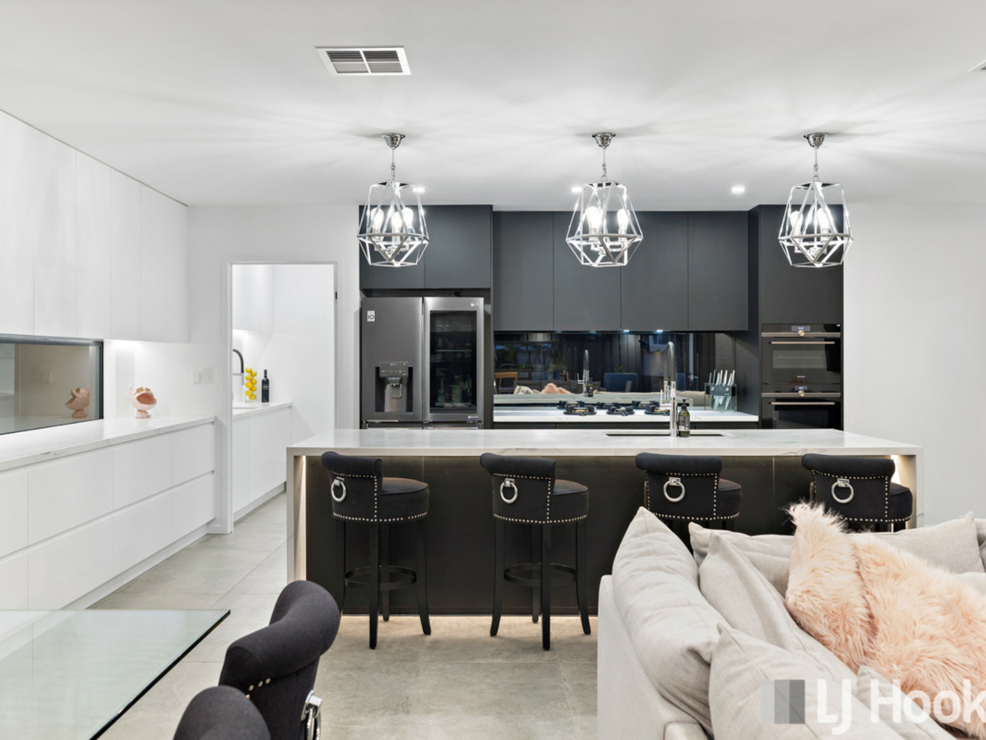 23A Seacrest Court, RABY BAY