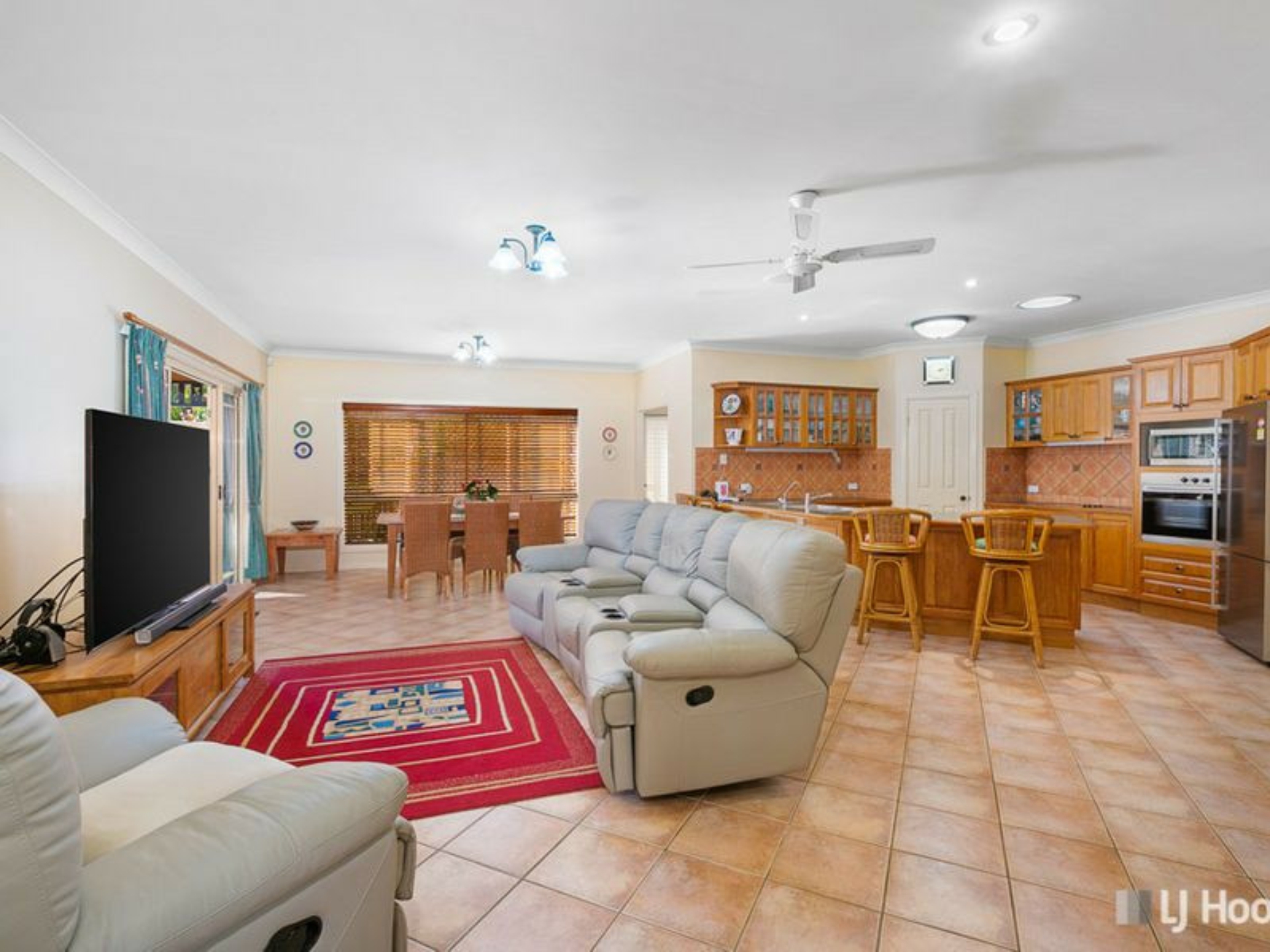 4 Palmerston Place, VICTORIA POINT