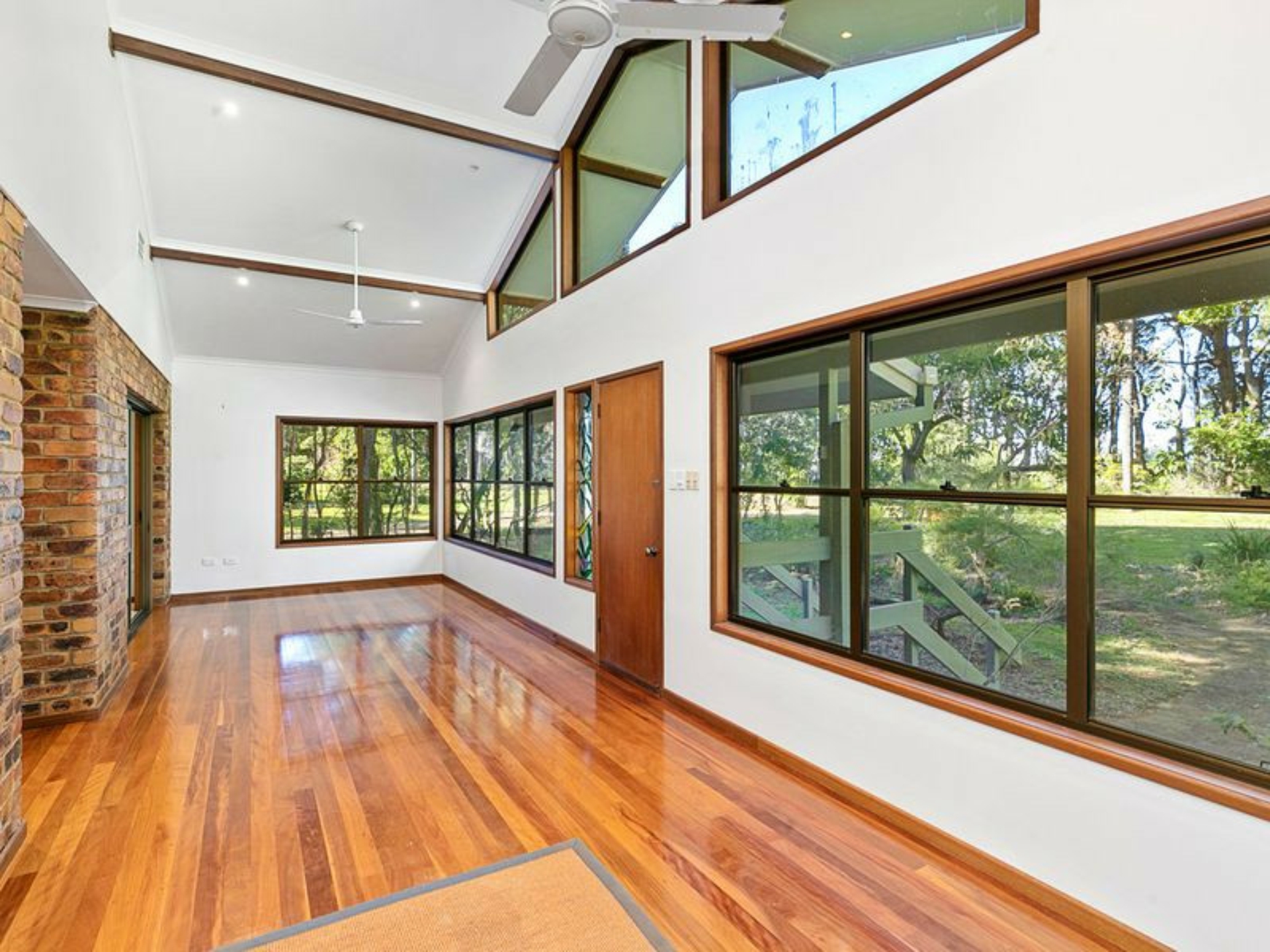 360-362 Victoria Parade South, COOCHIEMUDLO ISLAND