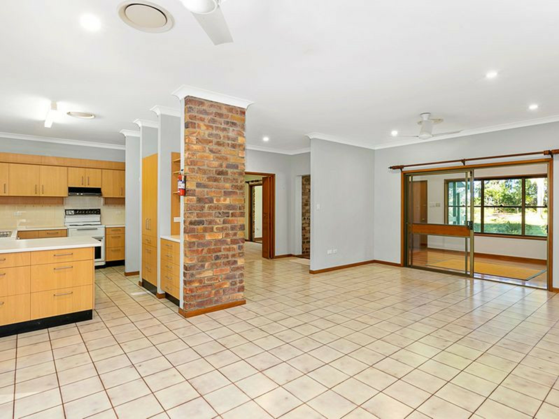 360-362 Victoria Parade South, COOCHIEMUDLO ISLAND