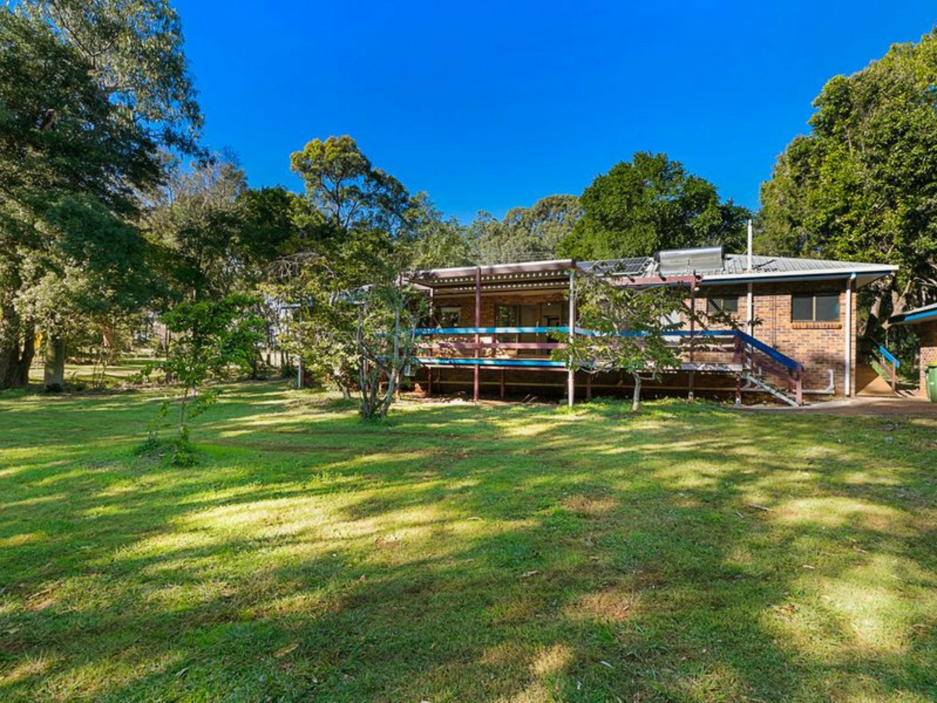 360-362 Victoria Parade South, COOCHIEMUDLO ISLAND