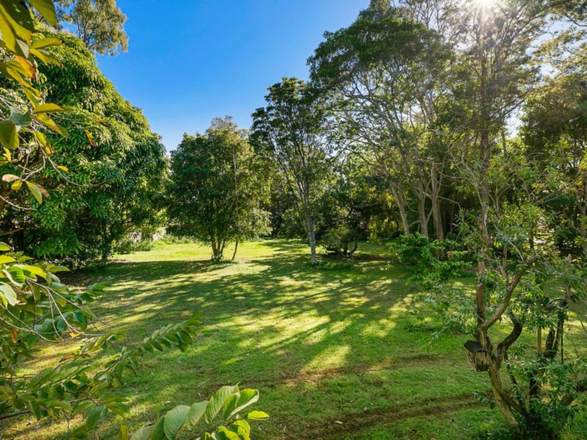 360-362 Victoria Parade South, COOCHIEMUDLO ISLAND