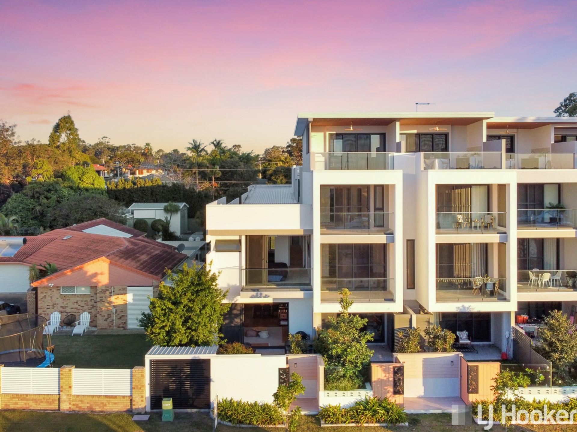 8/100 Dorsal Drive Birkdale QLD