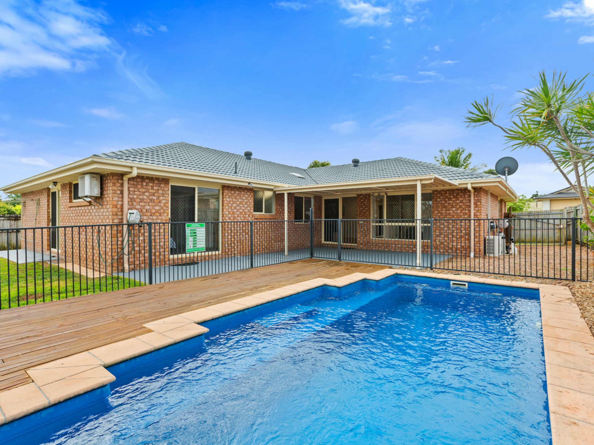 9 Cumulus Place, BIRKDALE