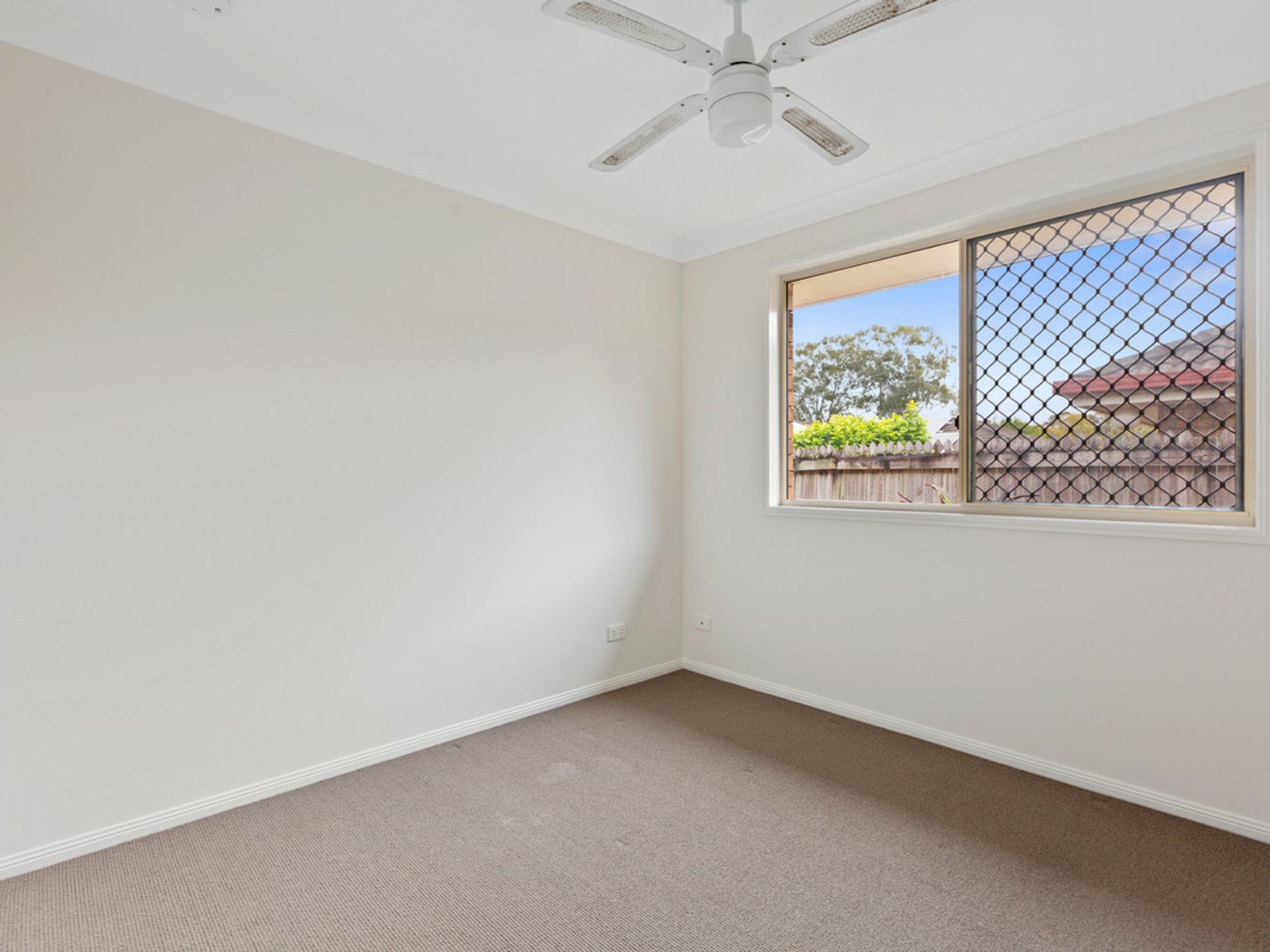 9 Cumulus Place, BIRKDALE