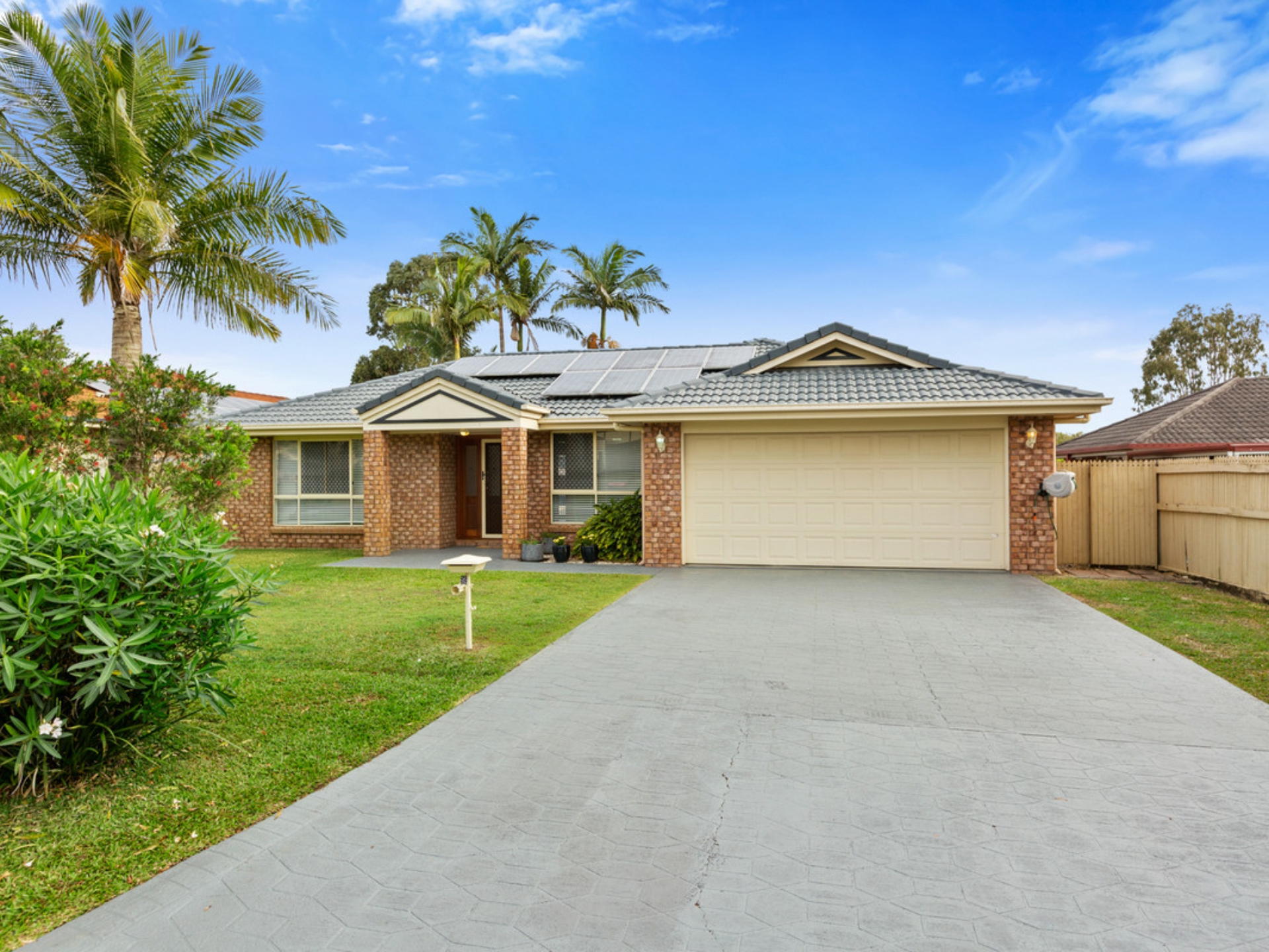 9 Cumulus Place, BIRKDALE