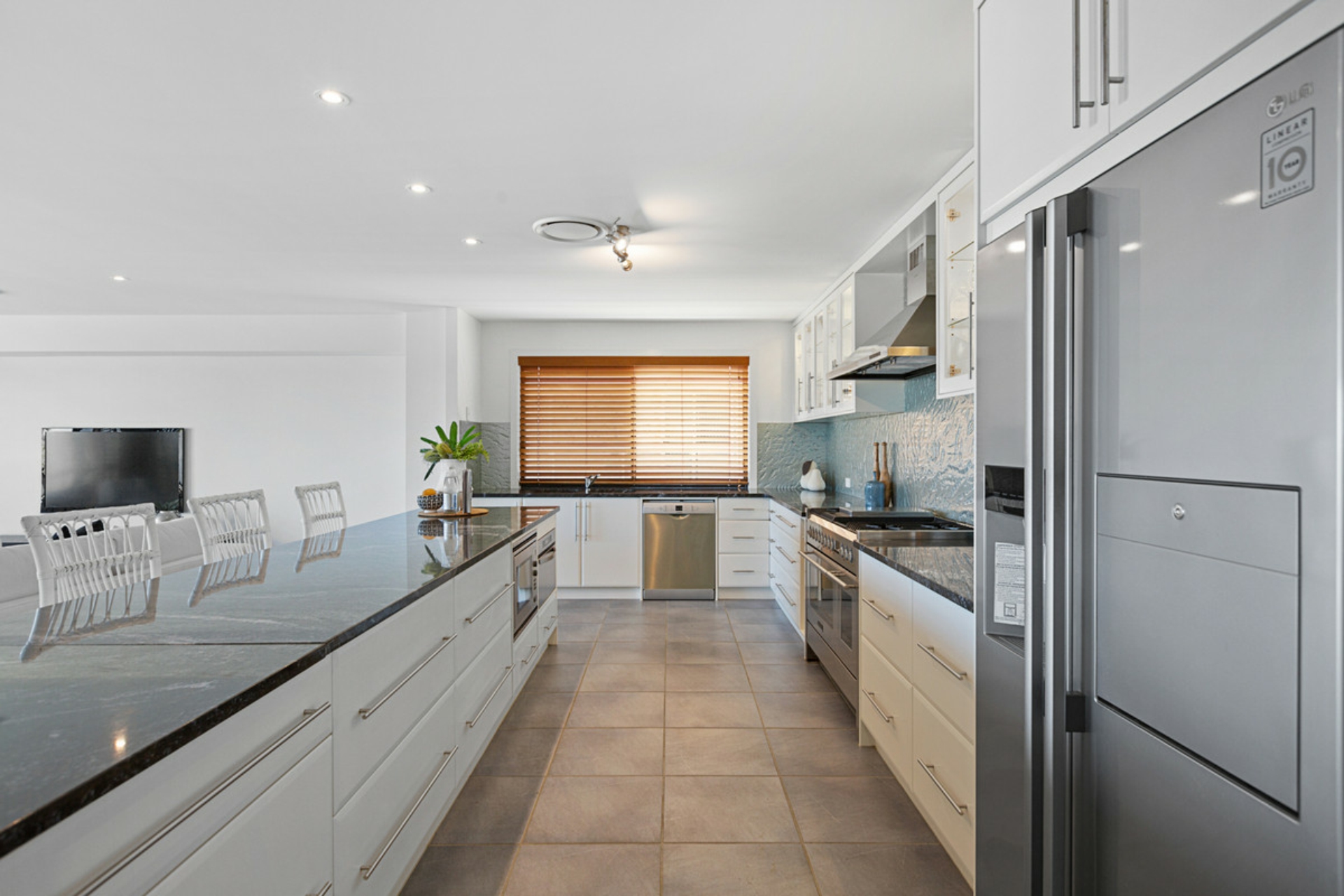 2A Waterfront Easement, REDLAND BAY