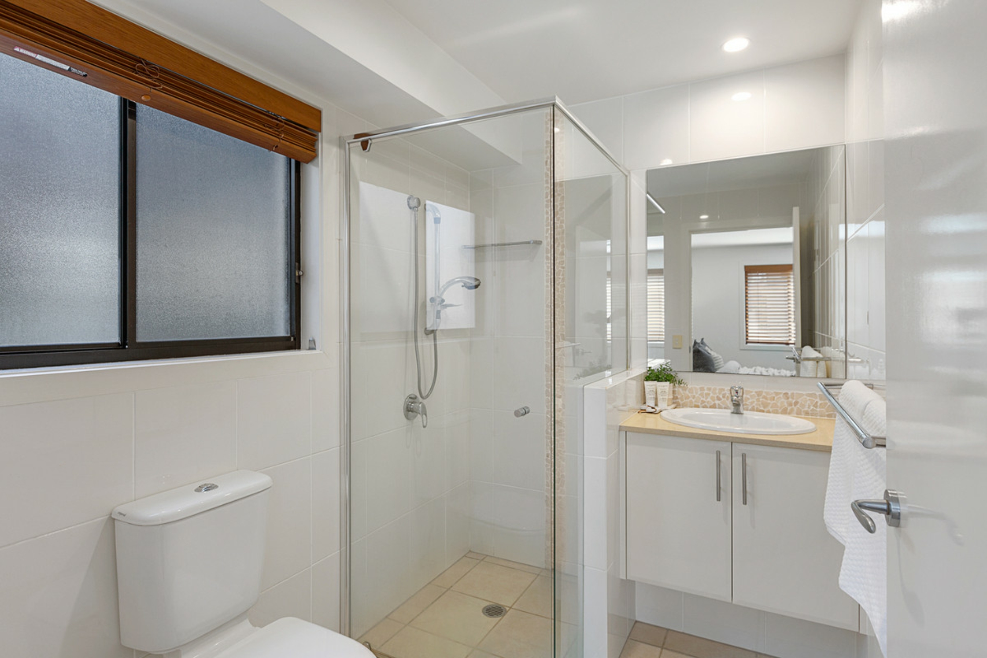 2A Waterfront Easement, REDLAND BAY