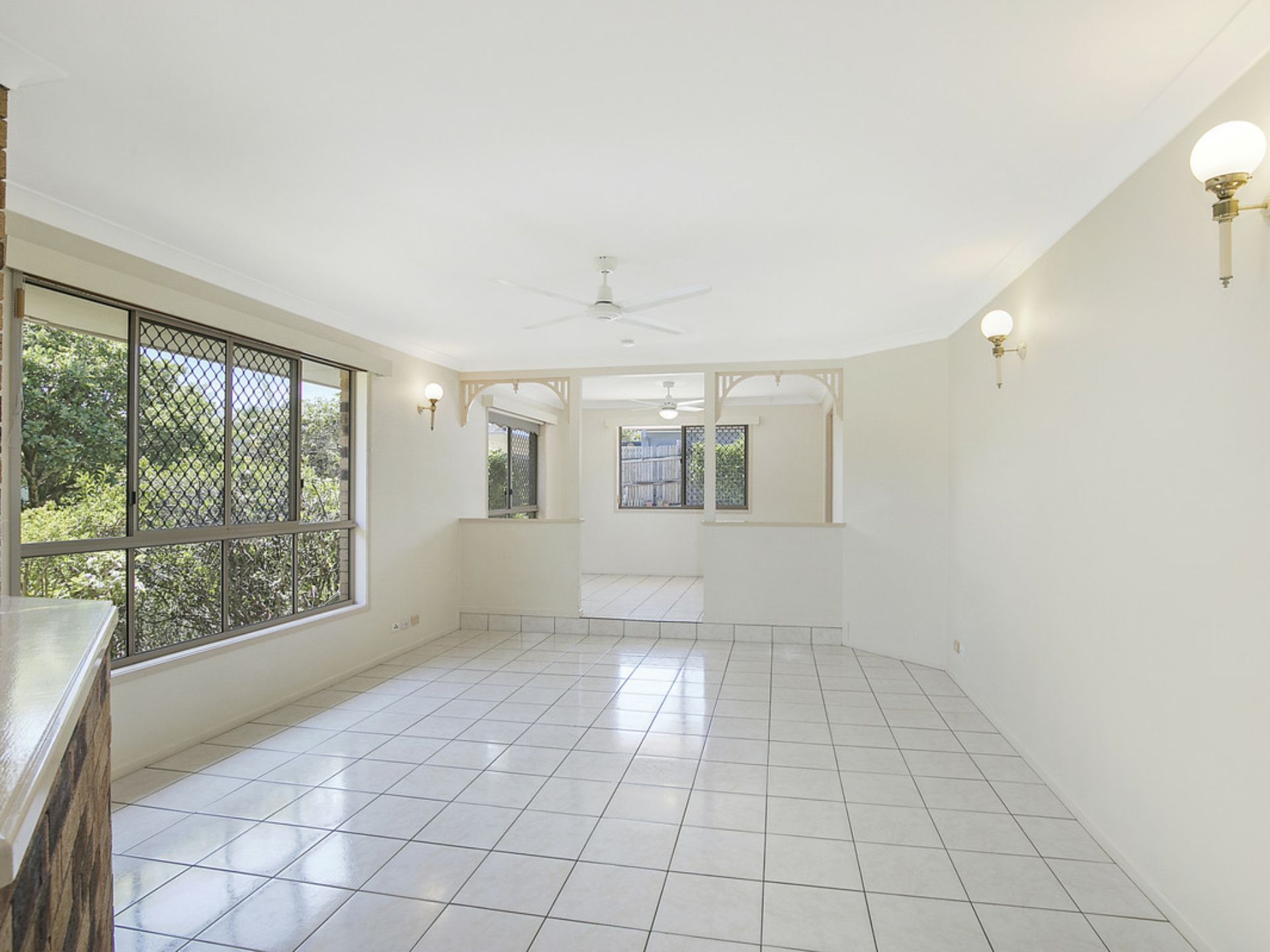 1 Champagne Crescent, THORNLANDS