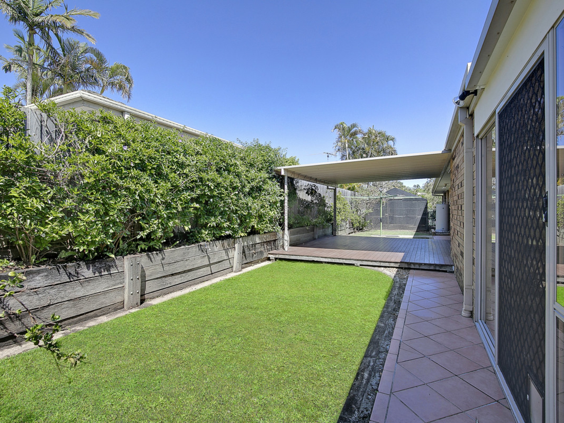 1 Champagne Crescent, THORNLANDS