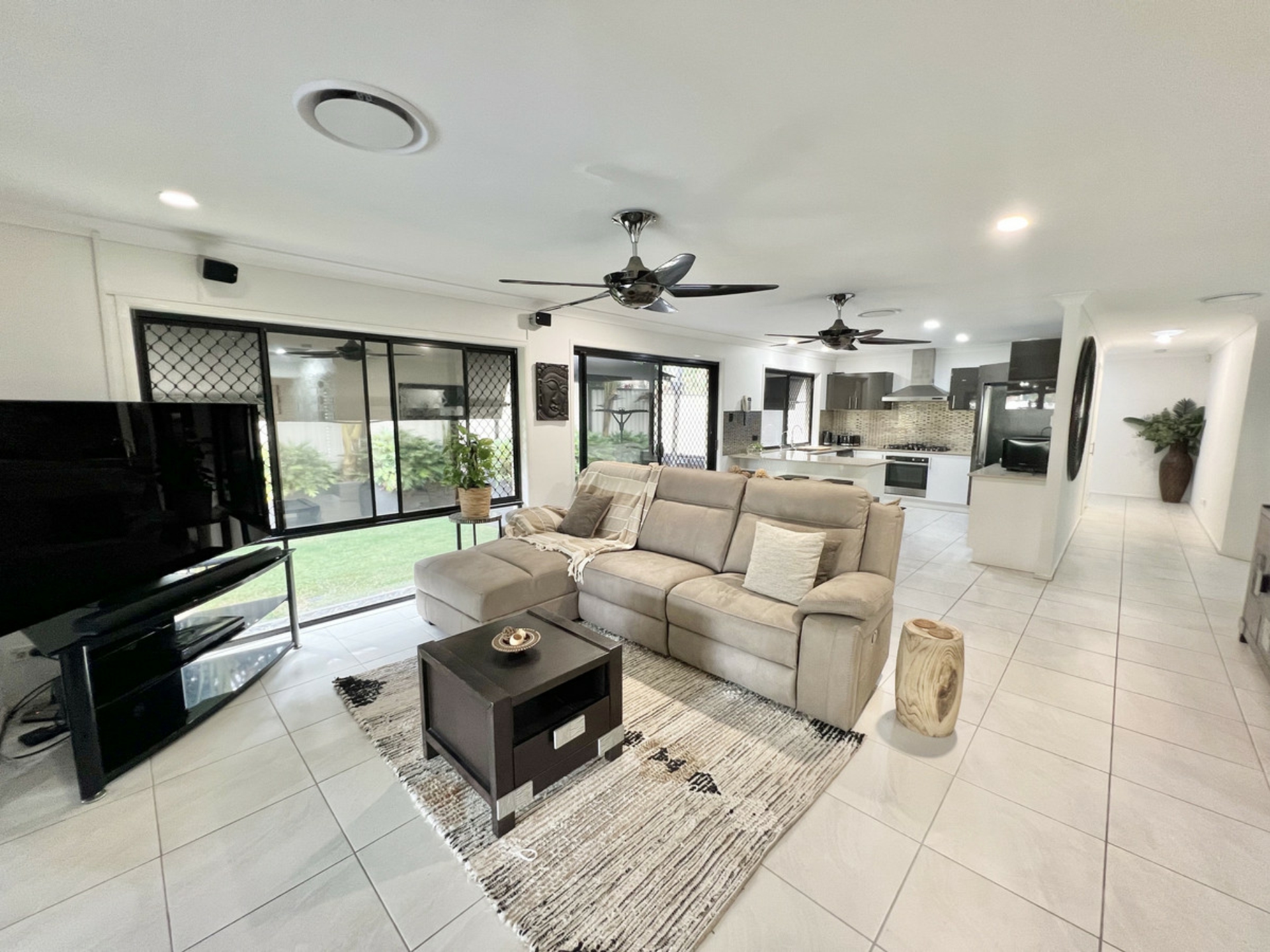 69 Carinyan Drive, BIRKDALE