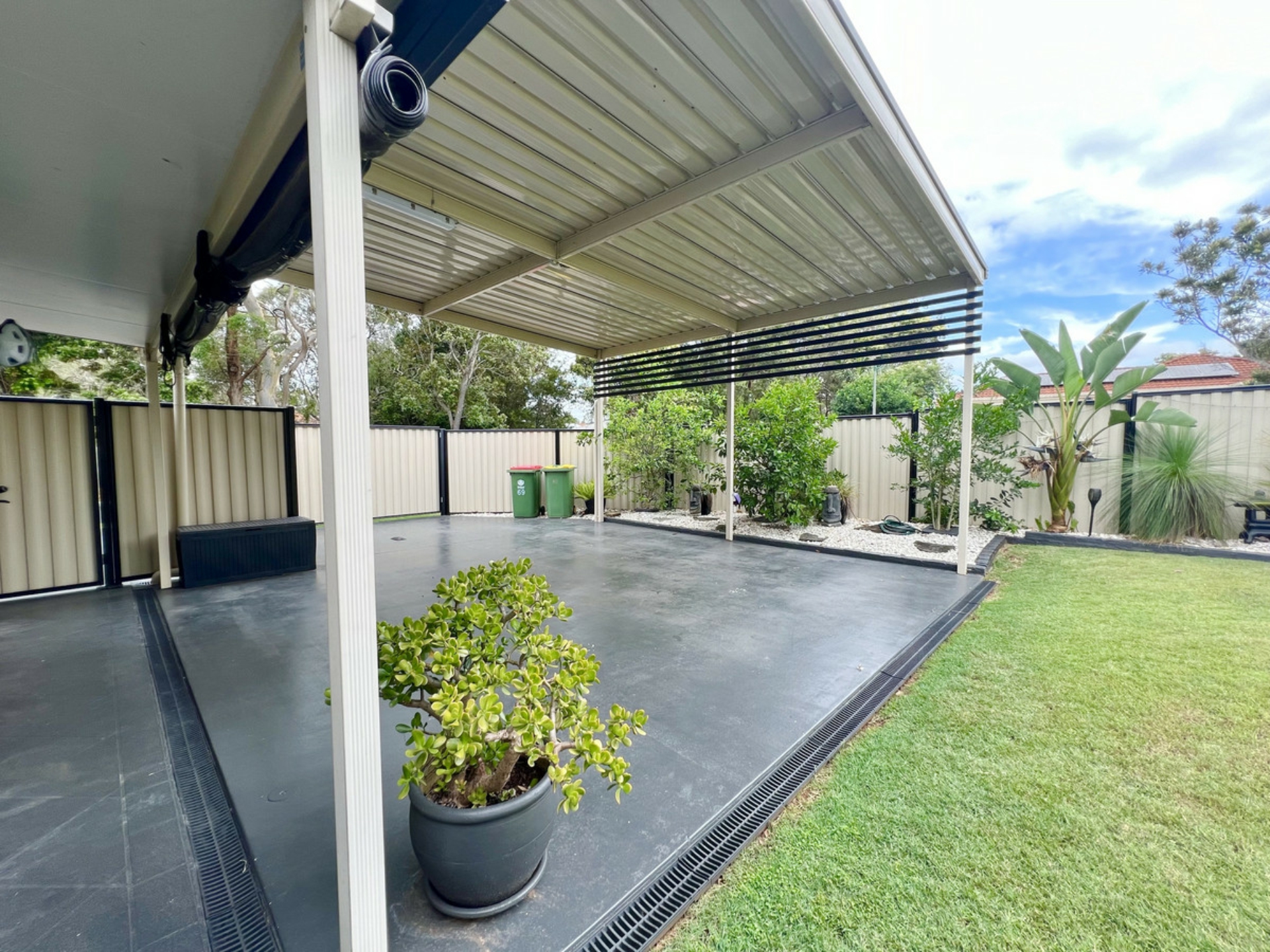69 Carinyan Drive, BIRKDALE