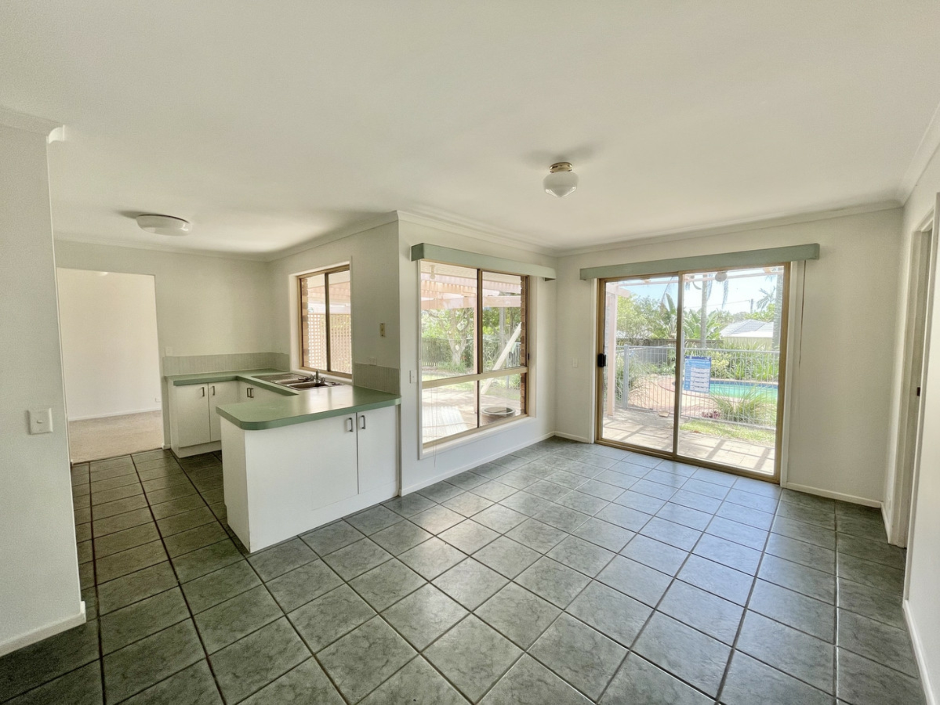 81 Ziegenfusz Road, THORNLANDS