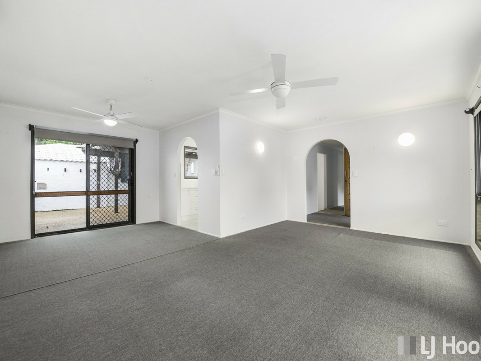 1 Raymond Street, BIRKDALE