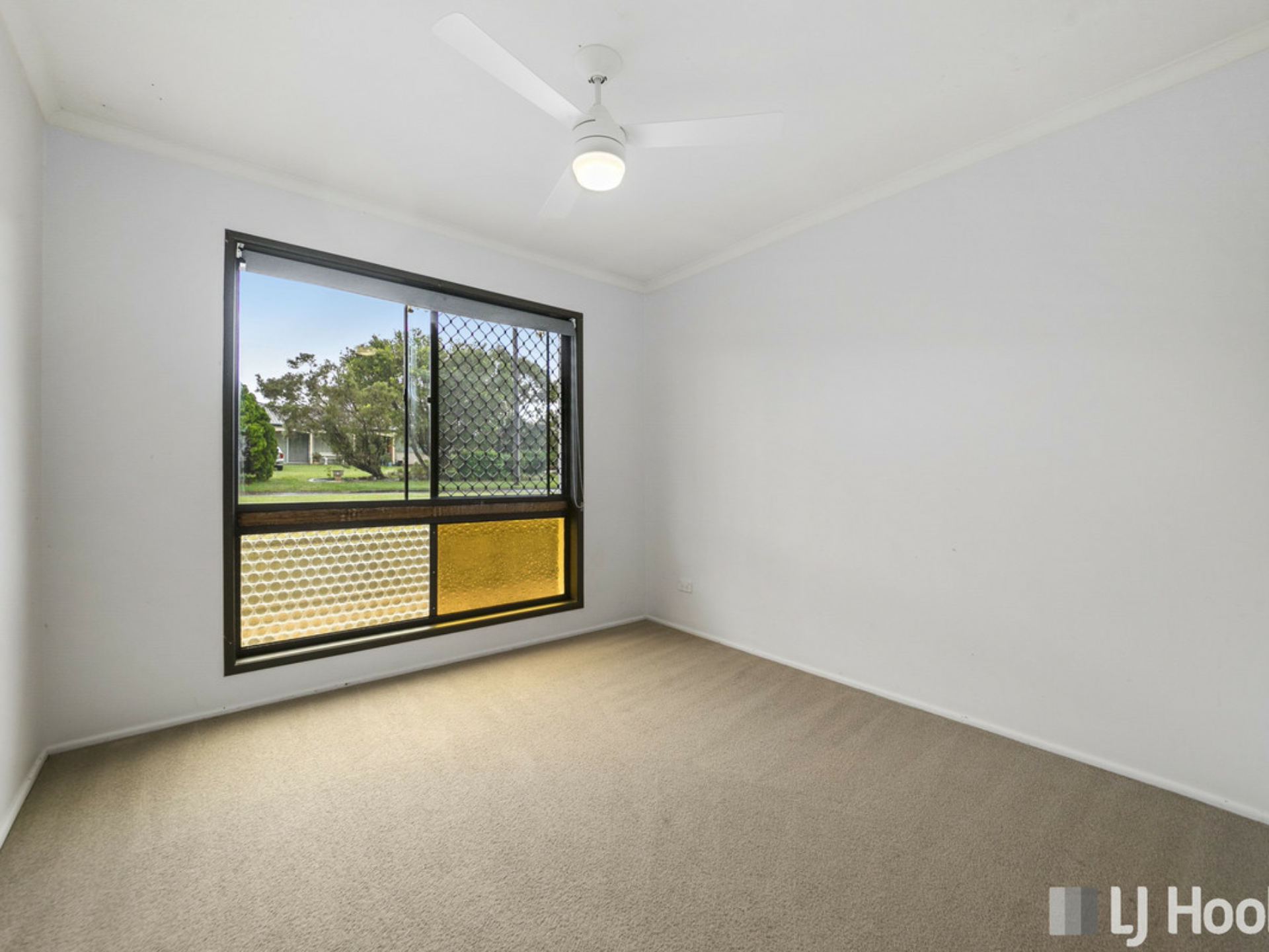 1 Raymond Street, BIRKDALE