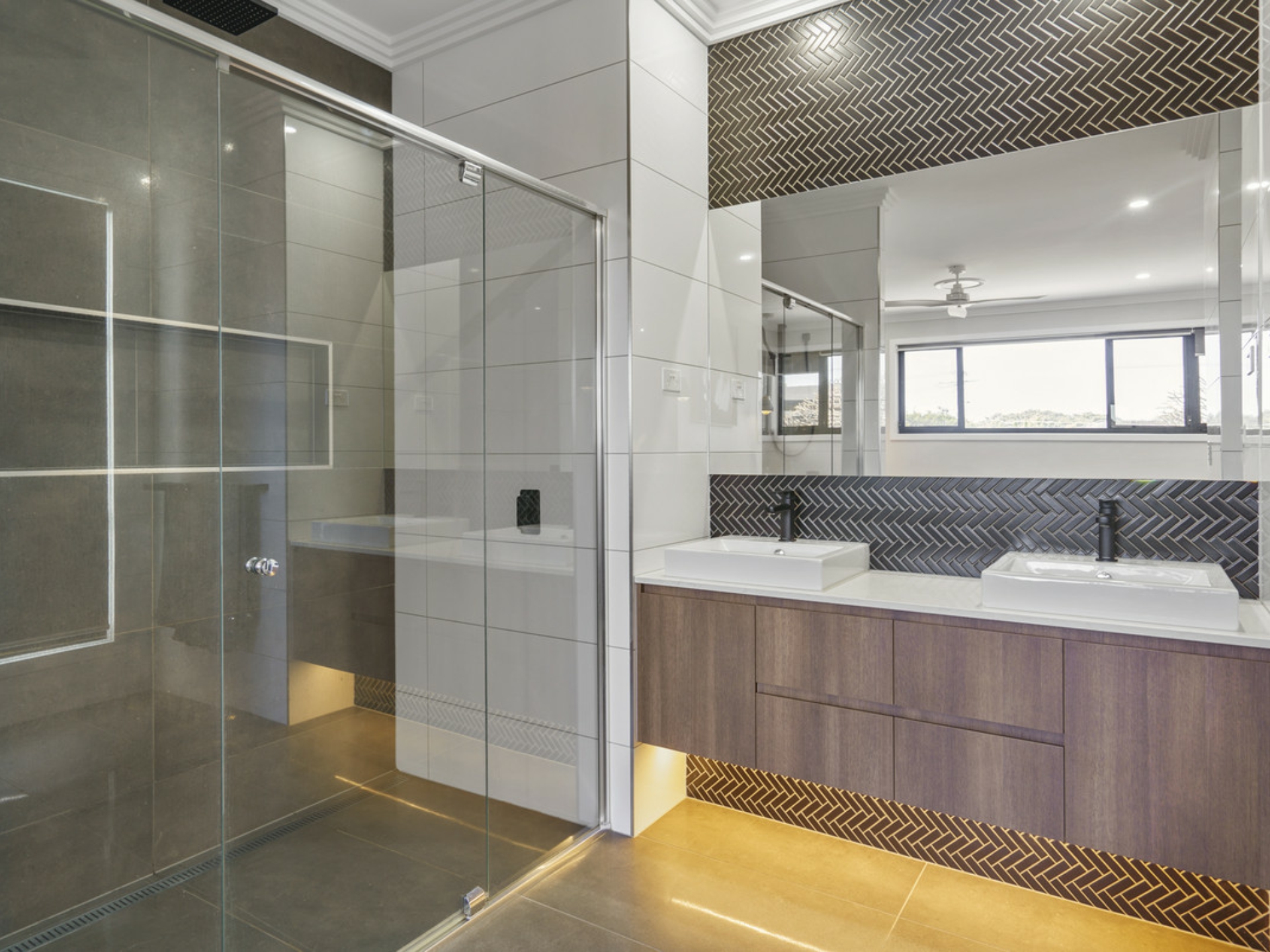 2 Charlotte Court, ORMISTON