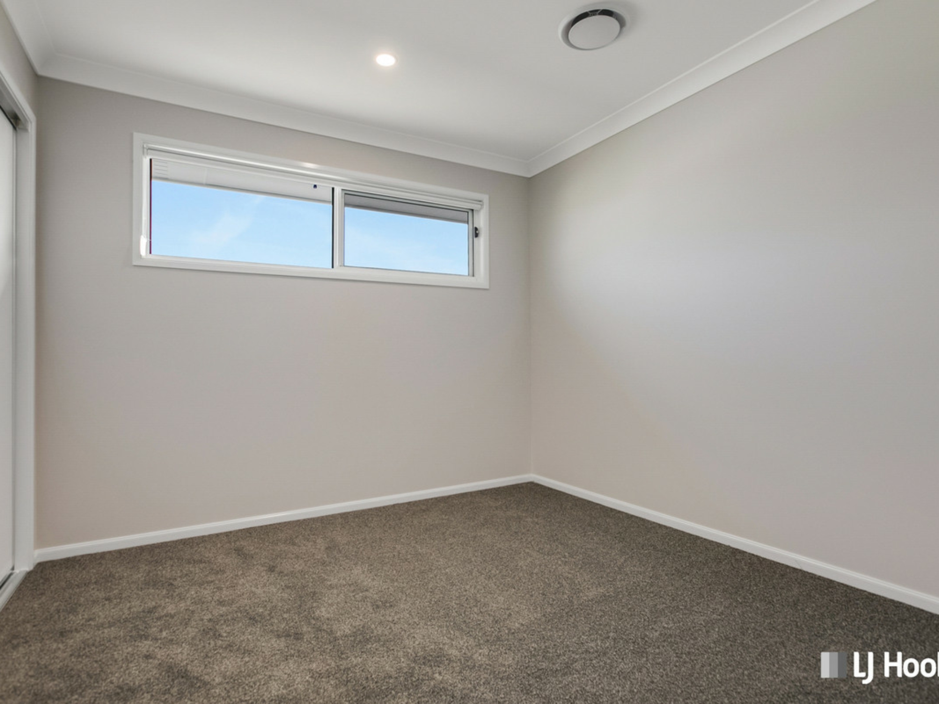 7 Radiance Crescent, THORNLANDS