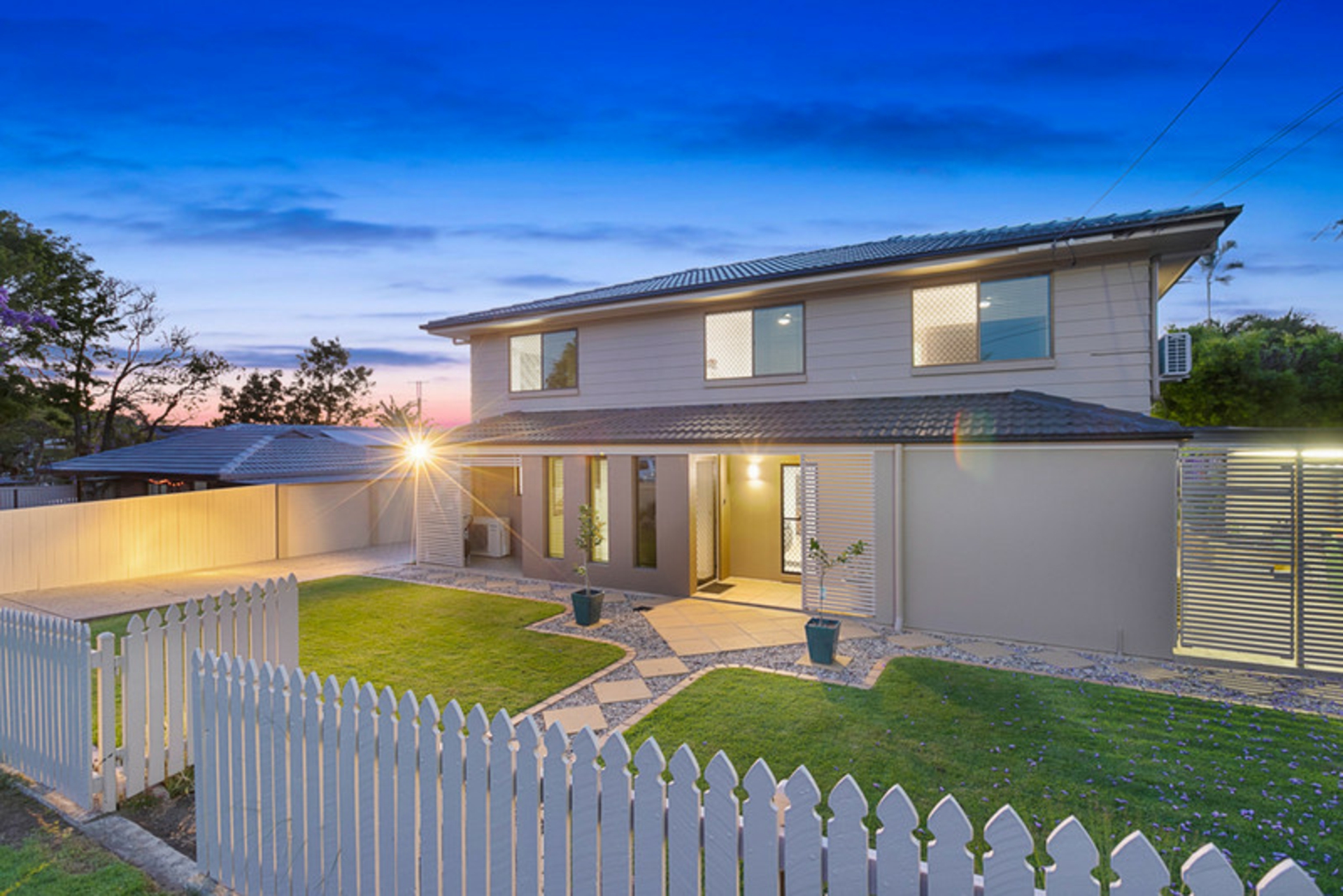 2 Lindon Street, BIRKDALE