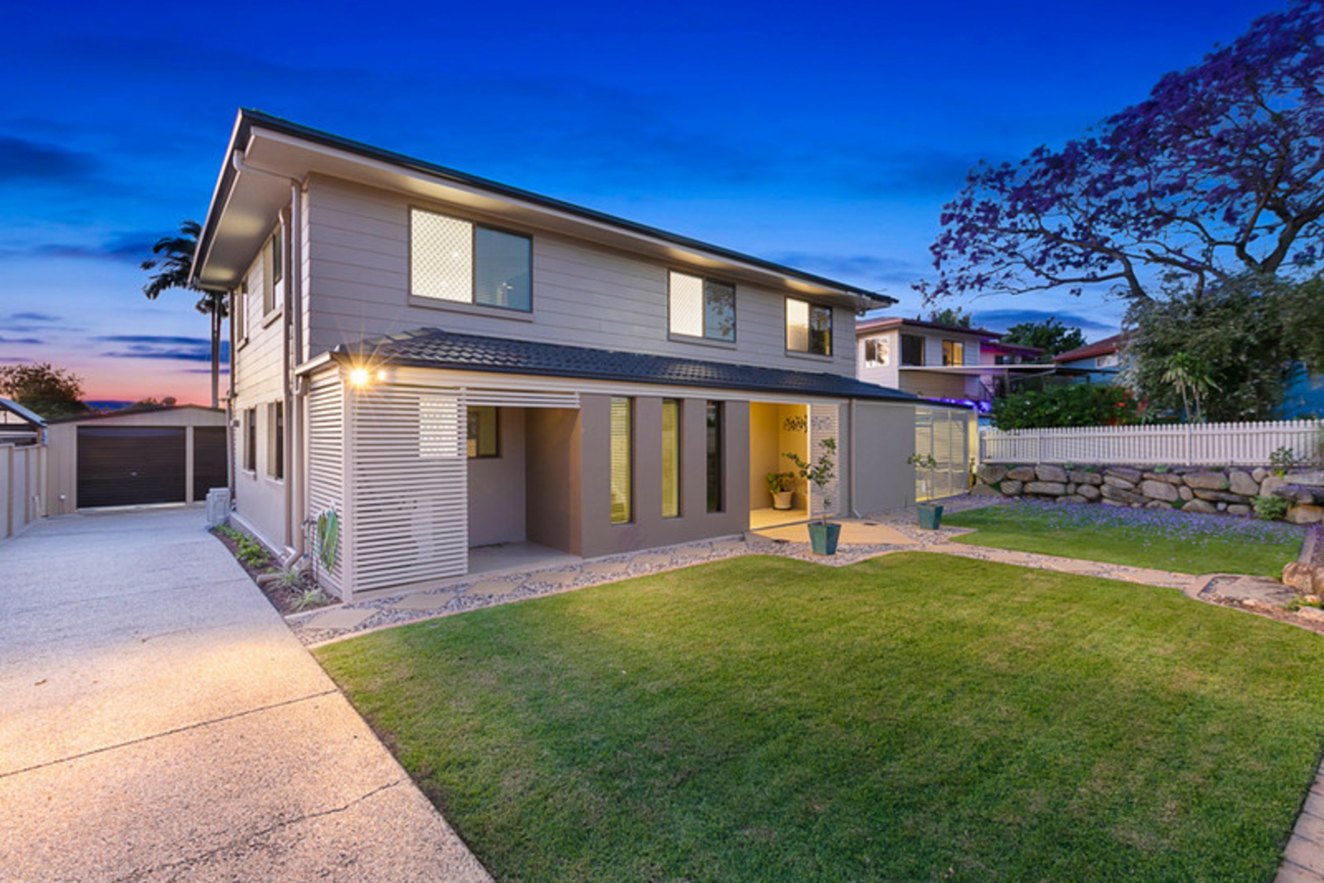 2 Lindon Street, BIRKDALE