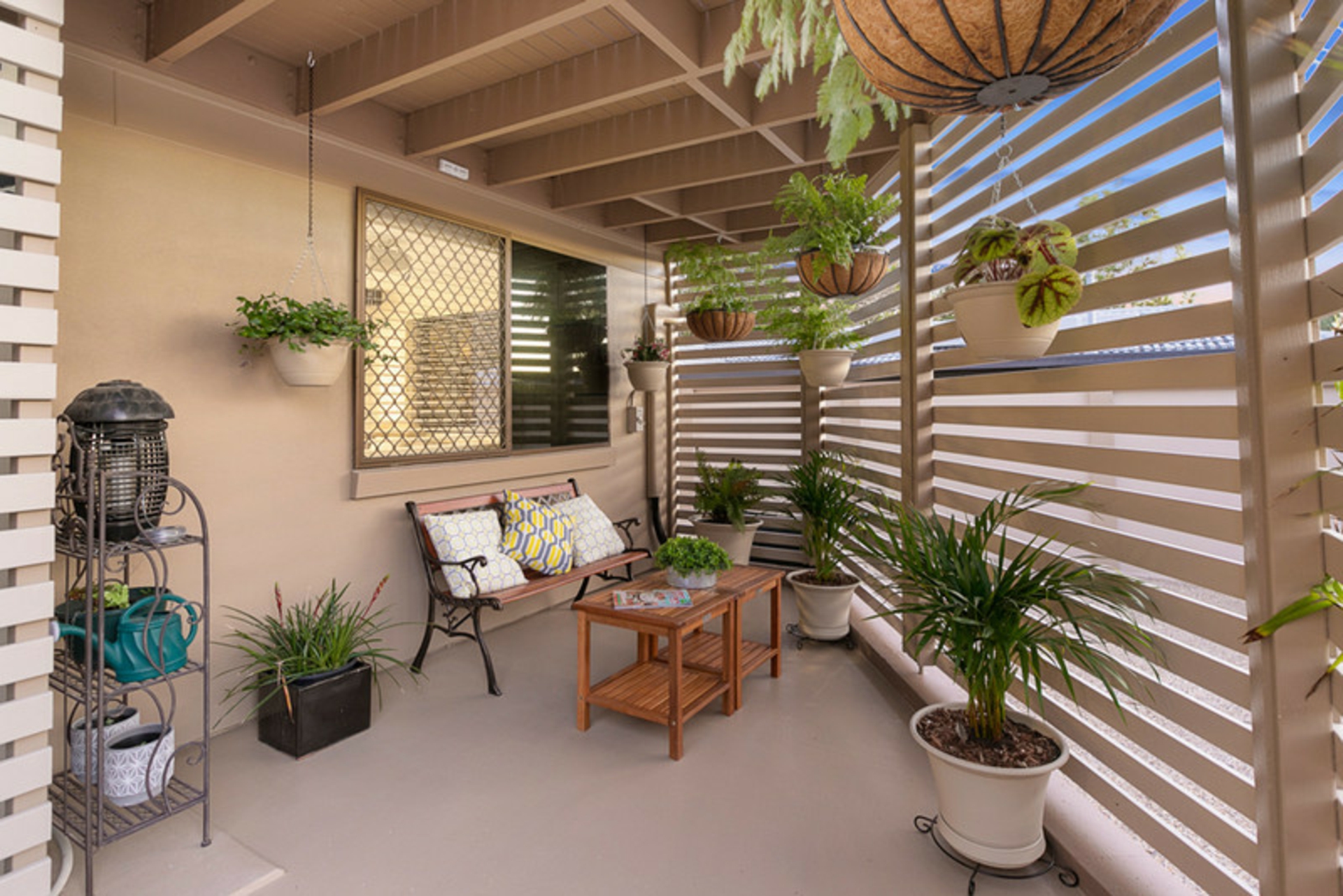 2 Lindon Street, BIRKDALE
