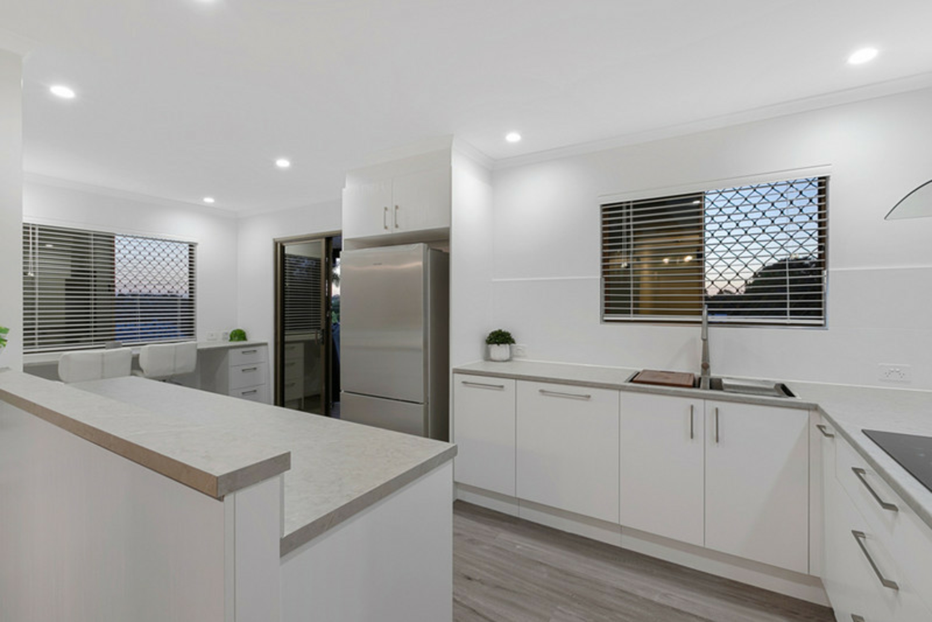 2 Lindon Street, BIRKDALE