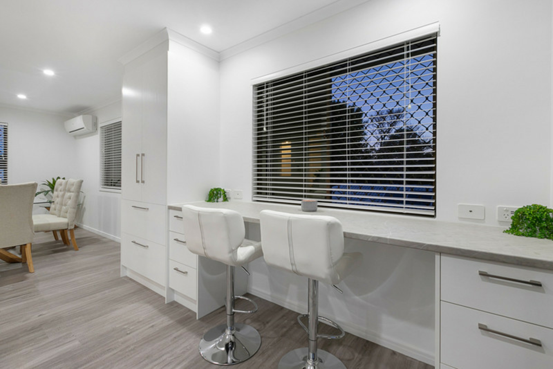 2 Lindon Street, BIRKDALE