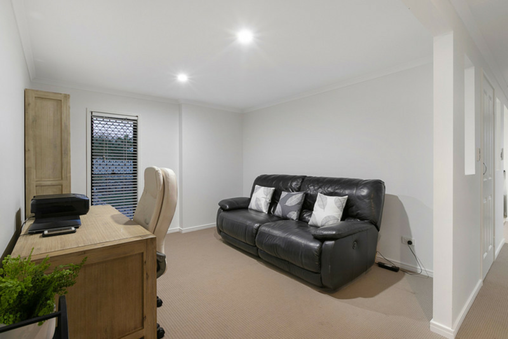 2 Lindon Street, BIRKDALE