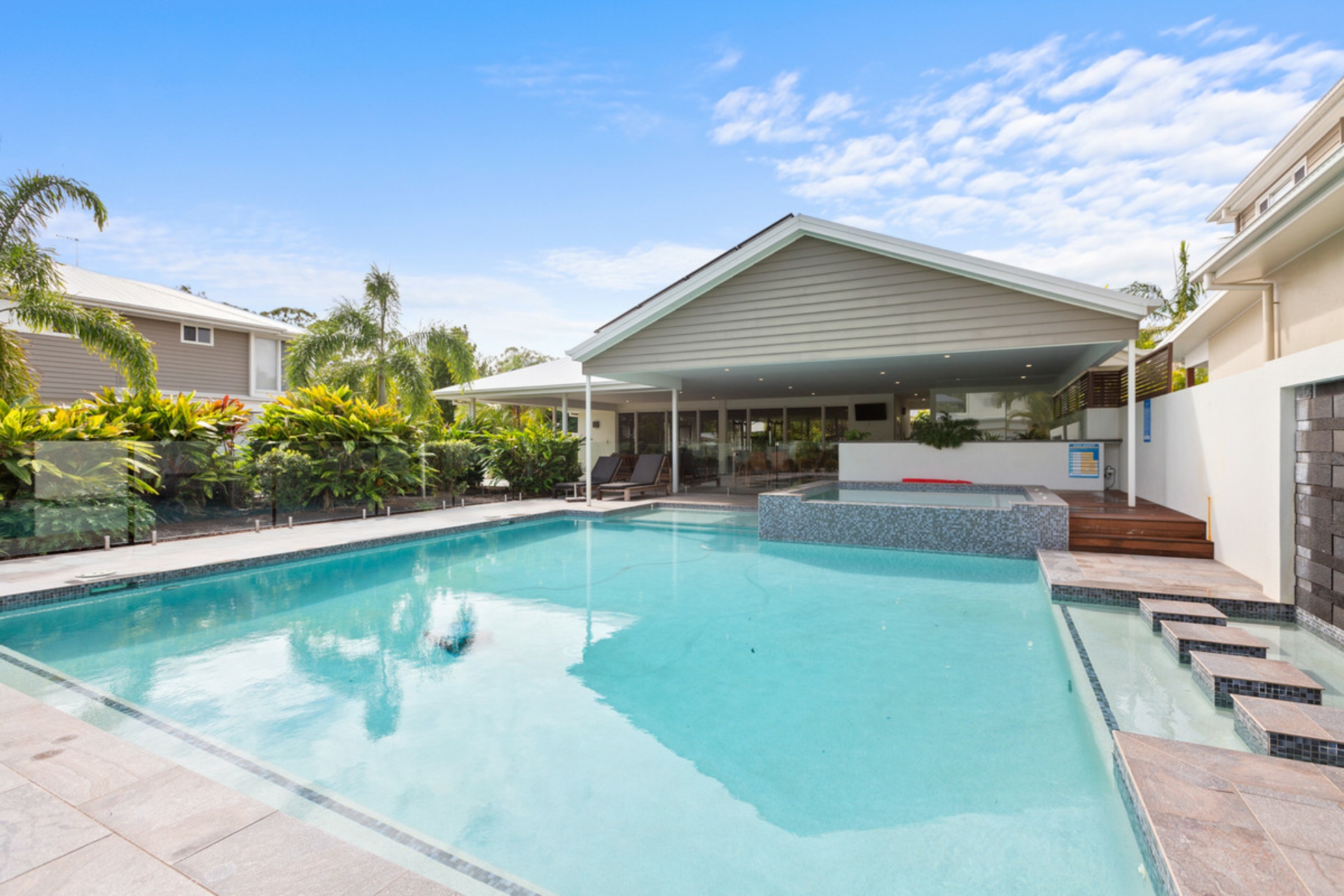 2/100 - 106 Sturgeon Street, ORMISTON
