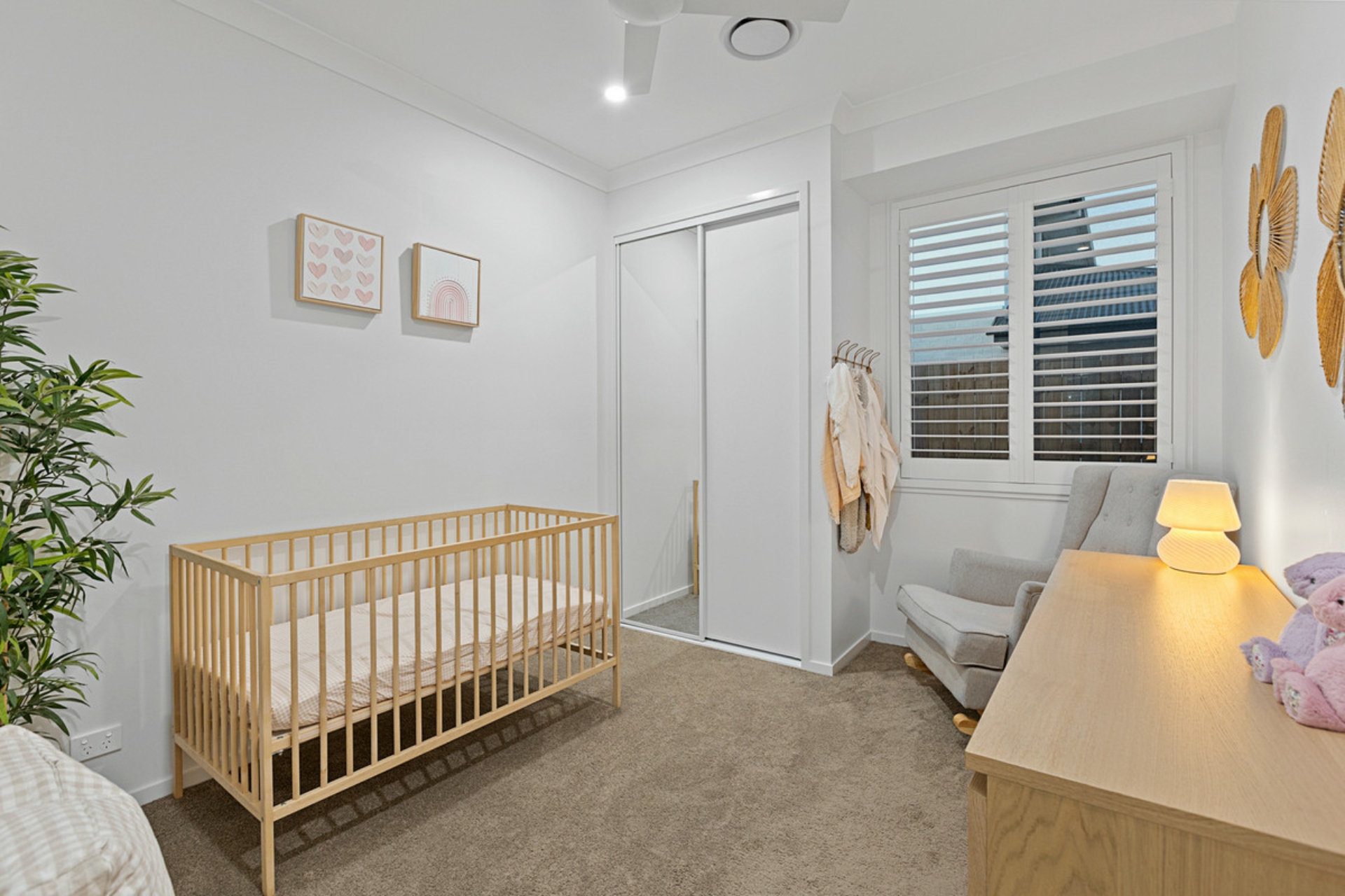 27 Radiance Crescent, THORNLANDS