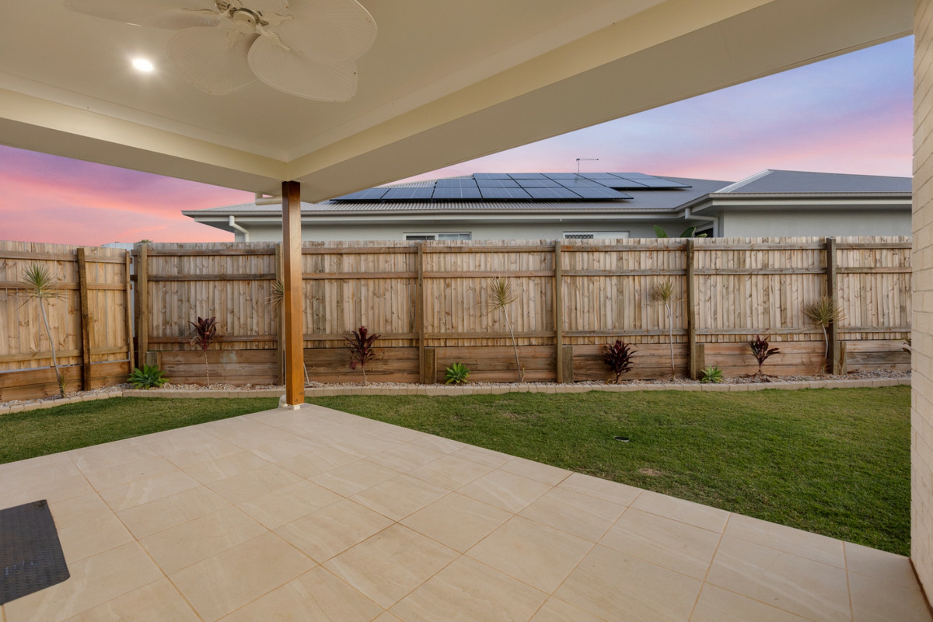 27 Radiance Crescent, THORNLANDS