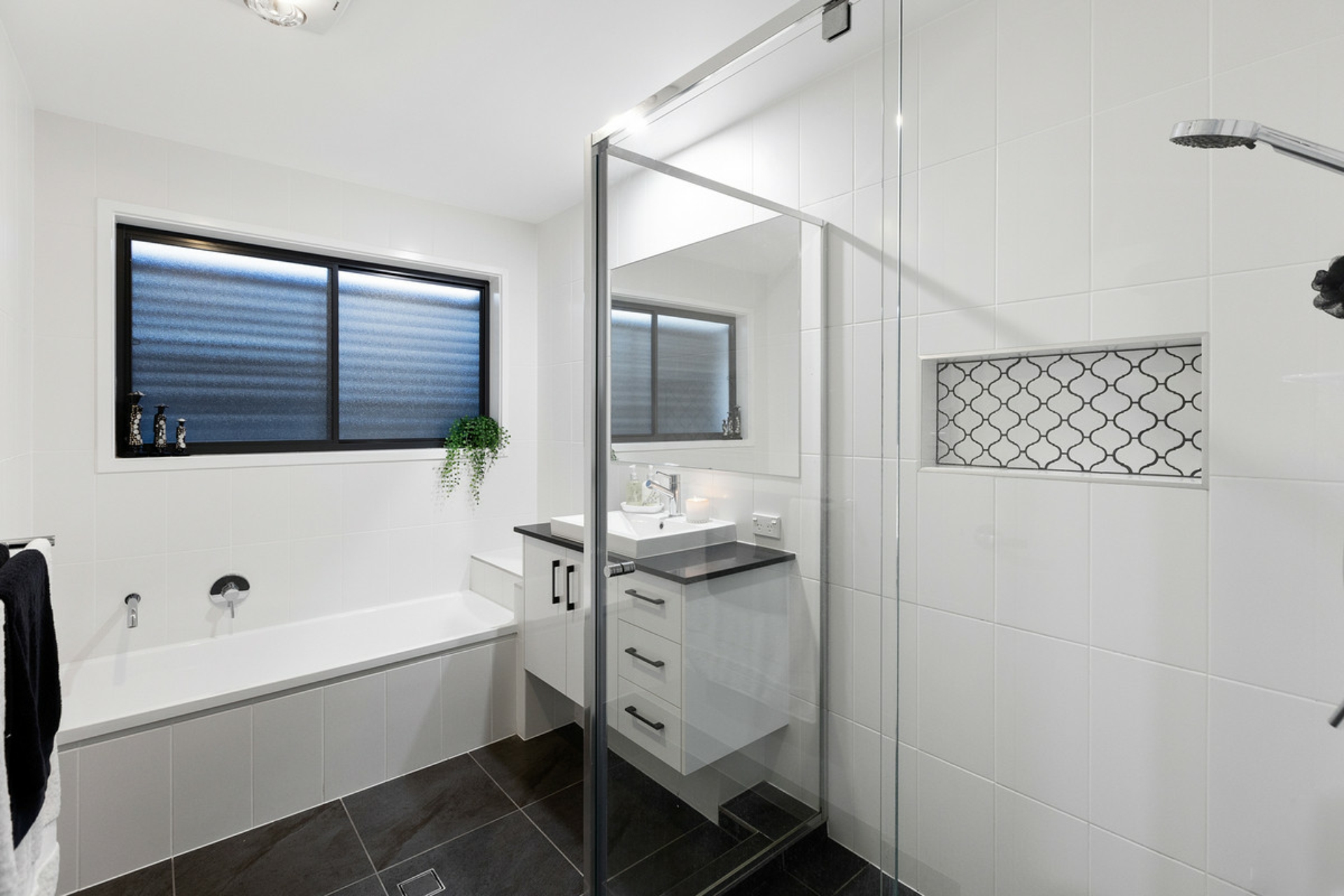 3/1 Sherrin Court, CLEVELAND