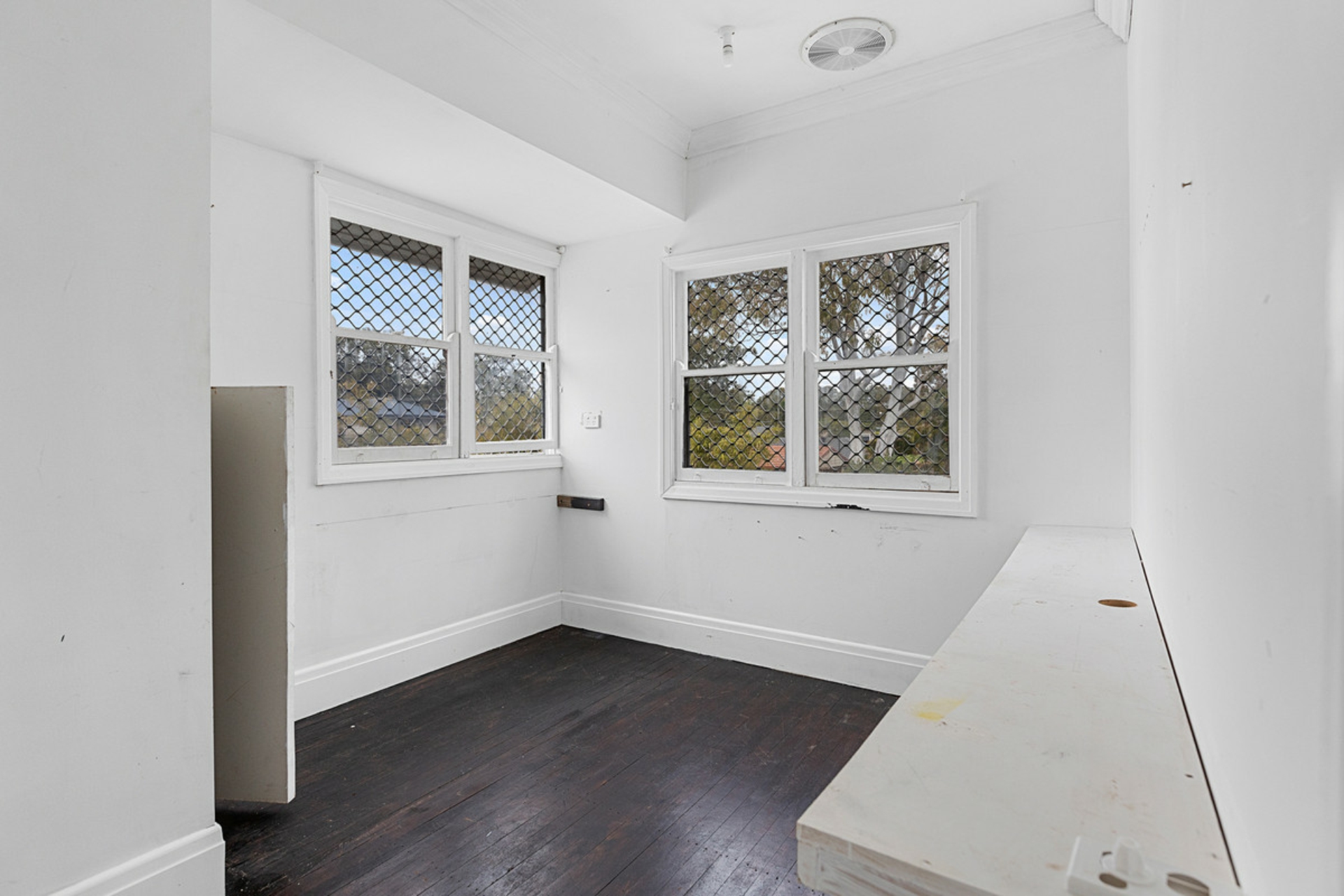 58 Queens Esplanade, THORNESIDE