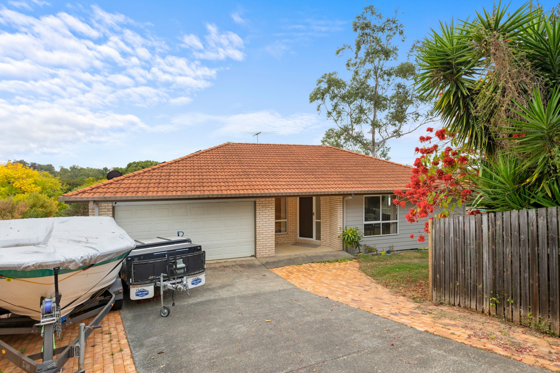 18A Willow Road West, Redbank Plains