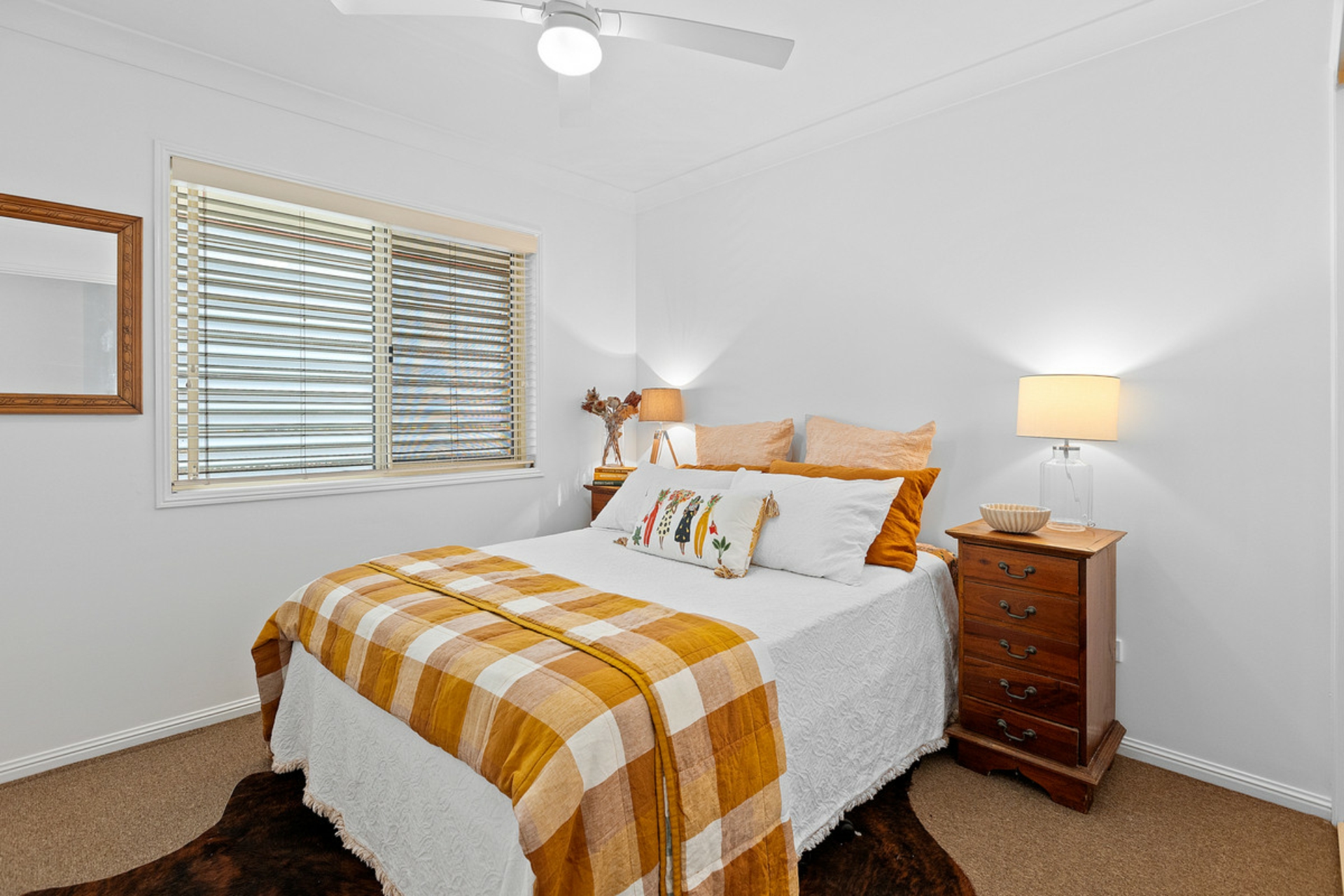1 Lynch Crescent, BIRKDALE