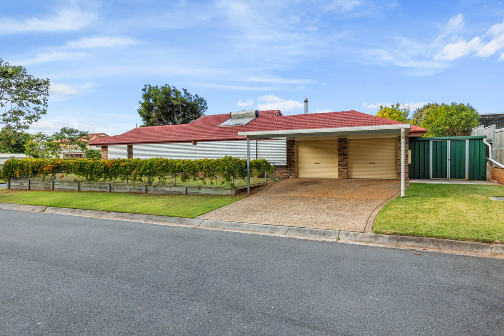 1 Lynch Crescent, BIRKDALE