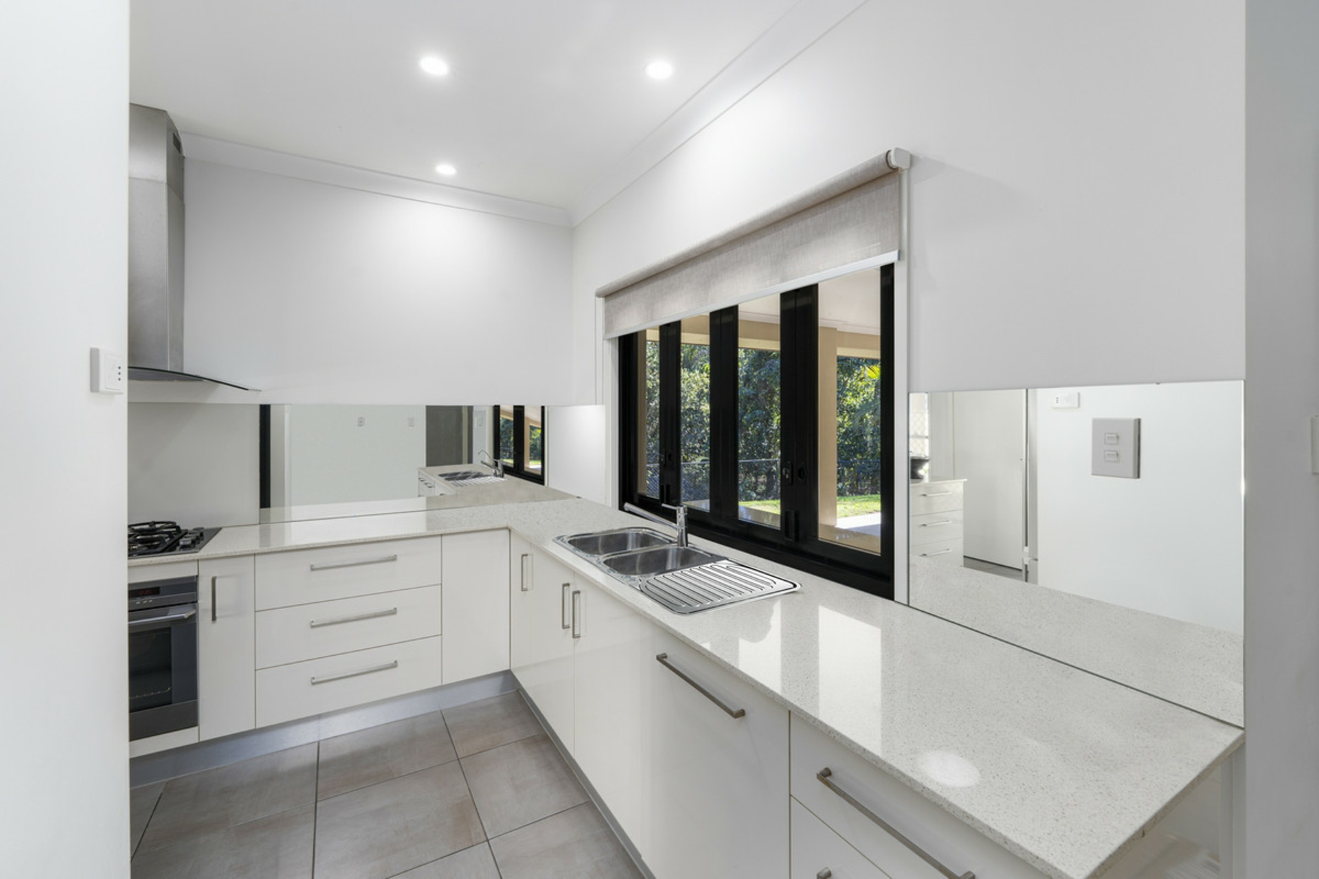 4-6 Carlingford Drive, THORNLANDS